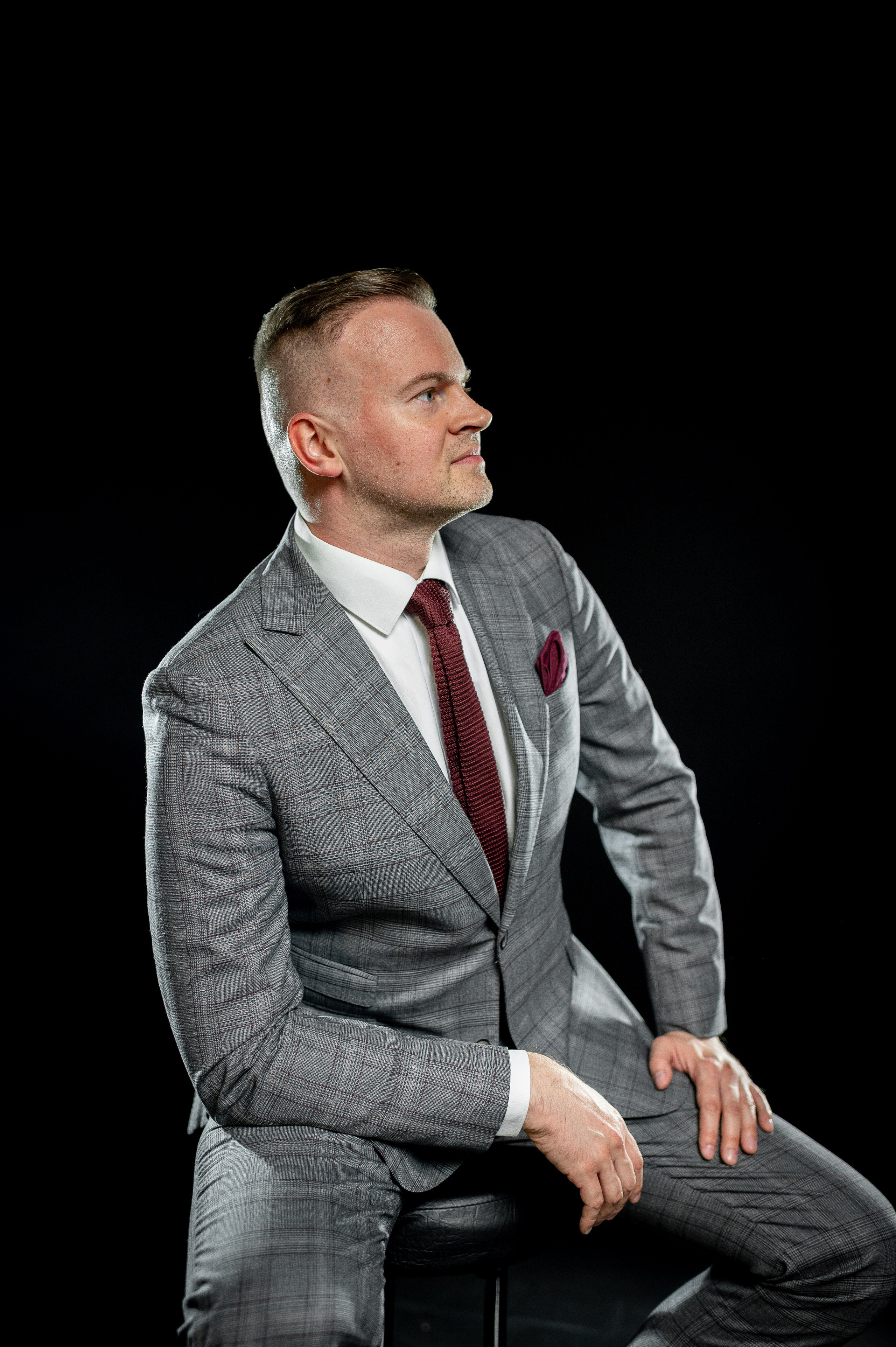 Ты можешь быть разным: деловой или взрывной. Портретный, семейный и свадебный фотограф в Санкт-Петербурге и в Пушкине Ширяев Денис