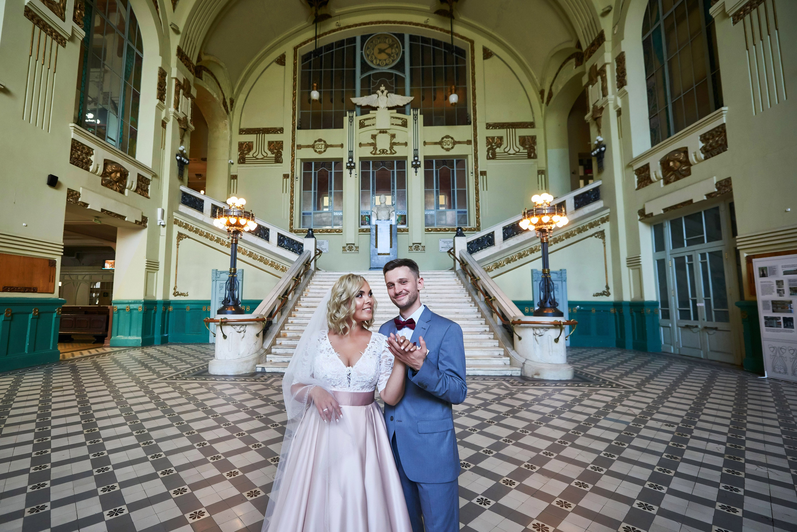 Марта и Анатолий (фотосессия на Витебском вокзале). Портретный, семейный и свадебный фотограф в Санкт-Петербурге и в Пушкине Ширяев Денис