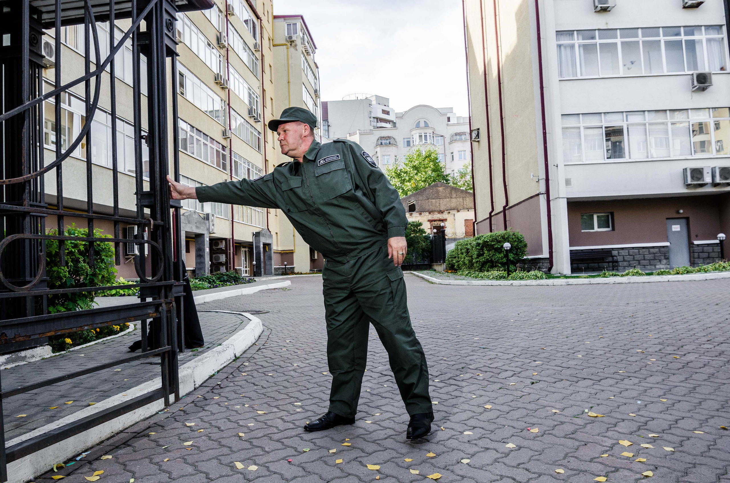 ЧОО Абсолютная Безопасность. Свадебный фотограф на Урале Виктор Соколов