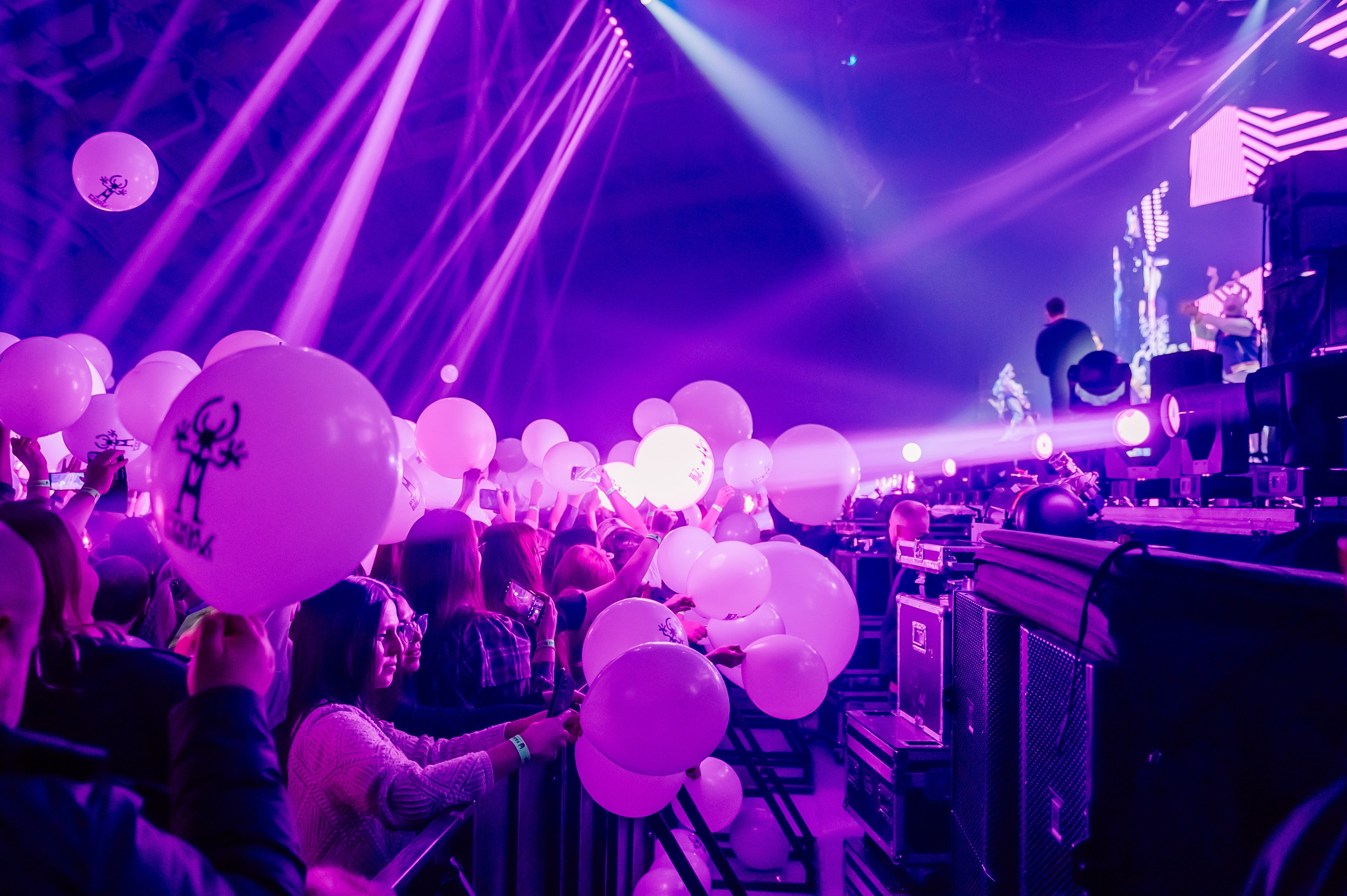 Руки вверх в Ледовом Дворце 15.11.2025. Детский фотограф, семейный фотограф и репортажи в Кемерово