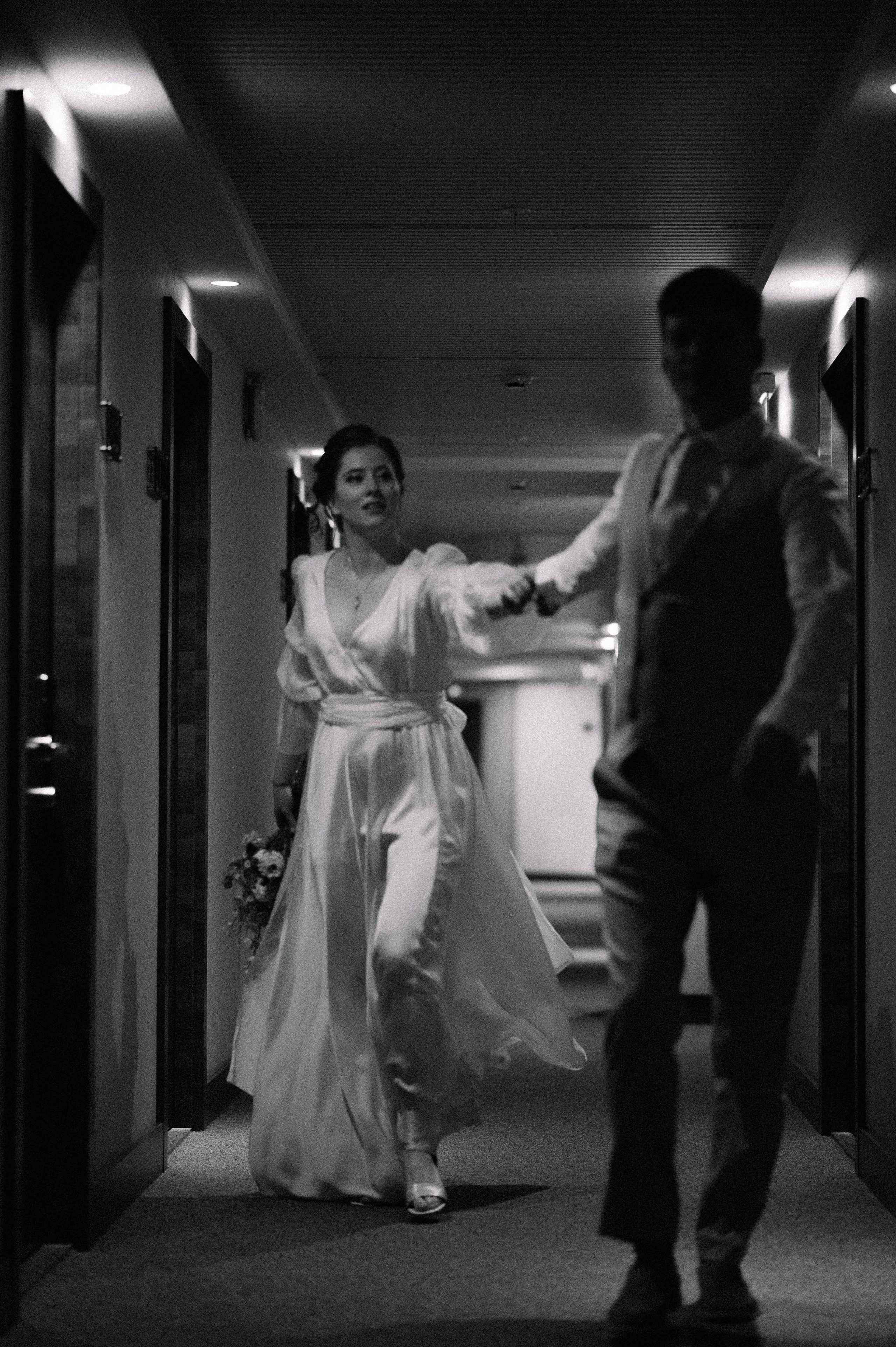 Сборы в отеле. Семейный и свадебный фотограф в Санкт-Петербурге Юлия Мельникова