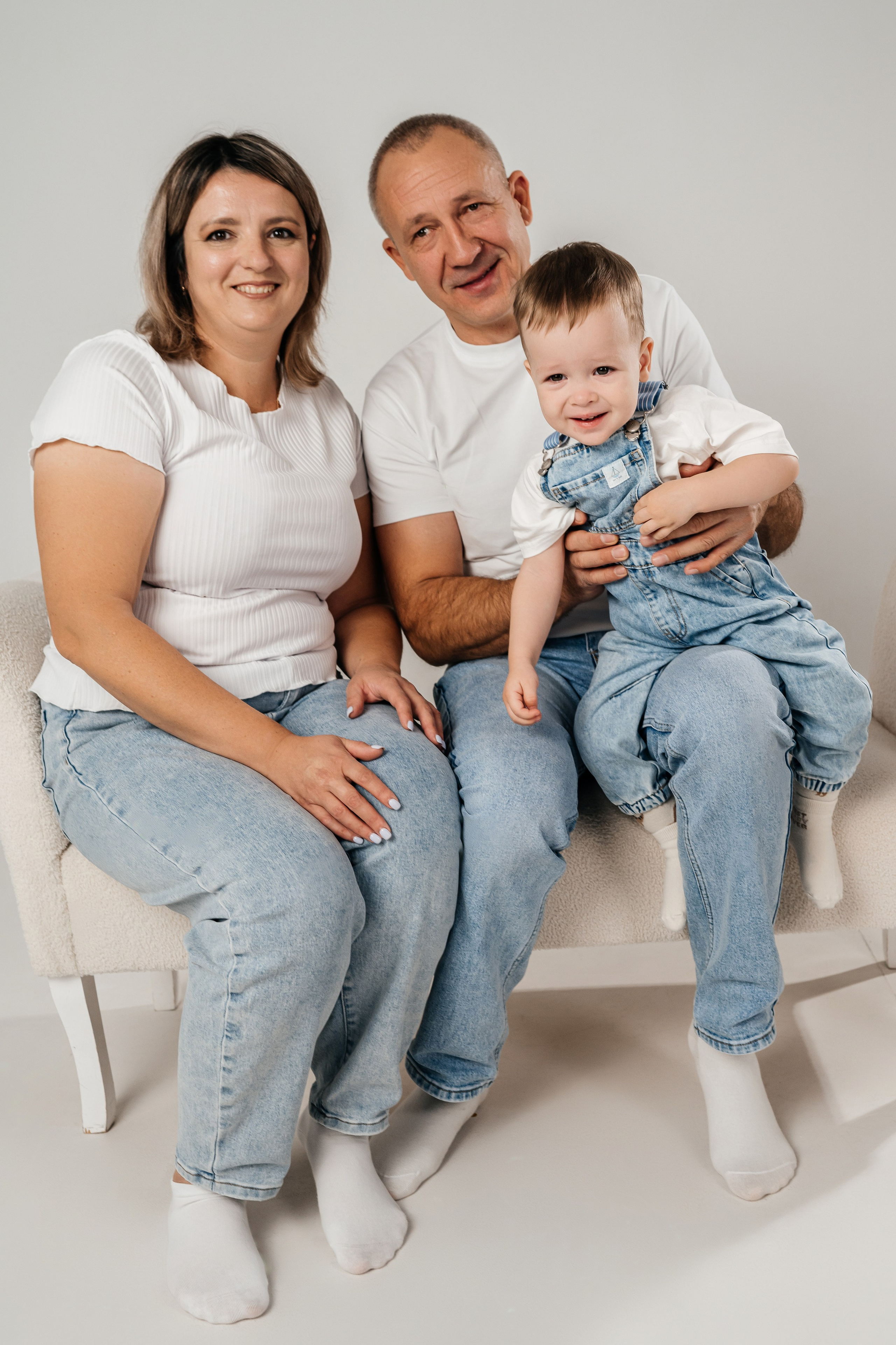 Семейная фотосессия в студии. Фотограф в Каменске-Шахтинском Ольга Сагал