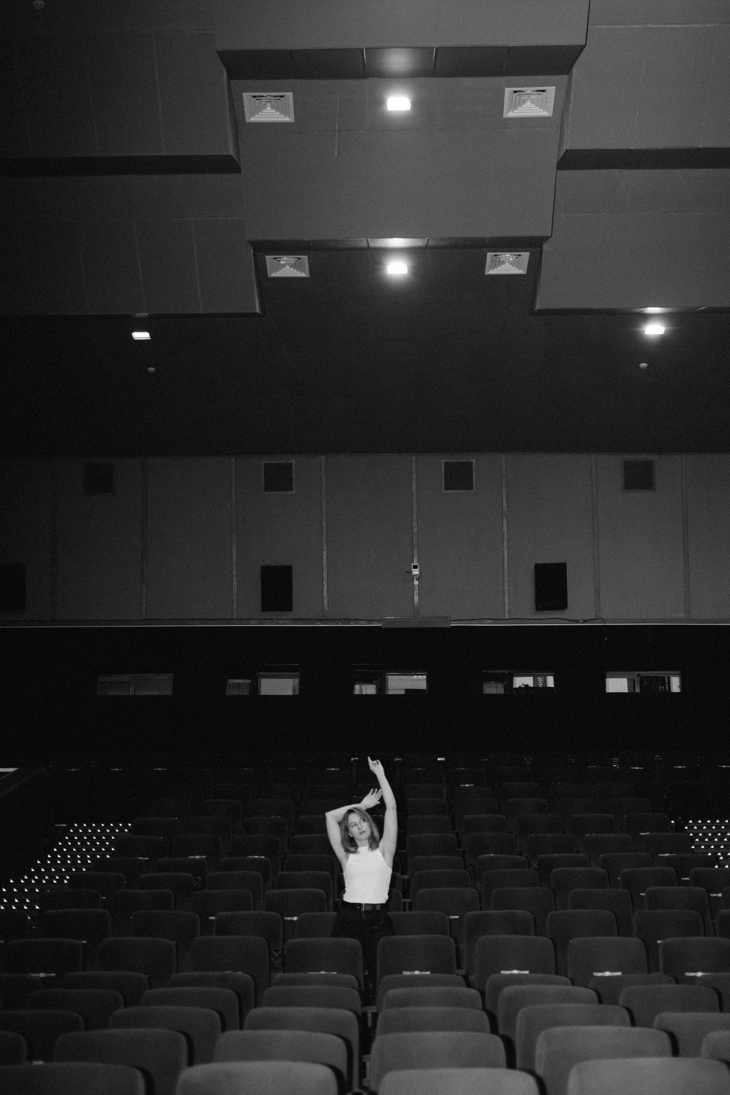 Кинотеатр. Фотограф Москва, Смоленск