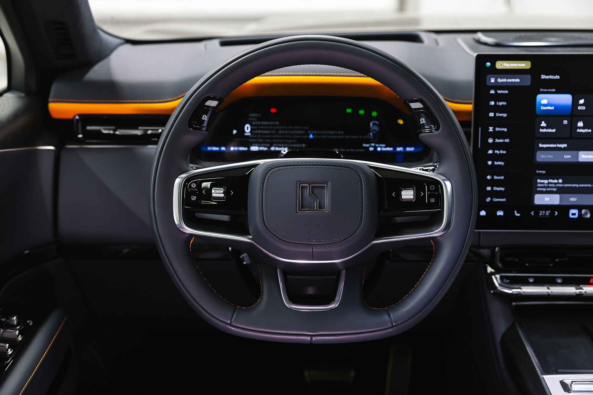 Zeekr 9X 2.0hyb 4WD AT (1401 л. с.) 2025, последовательно-параллельный гибрид, АКПП, 4WD. Автосалон «Х-Авто»