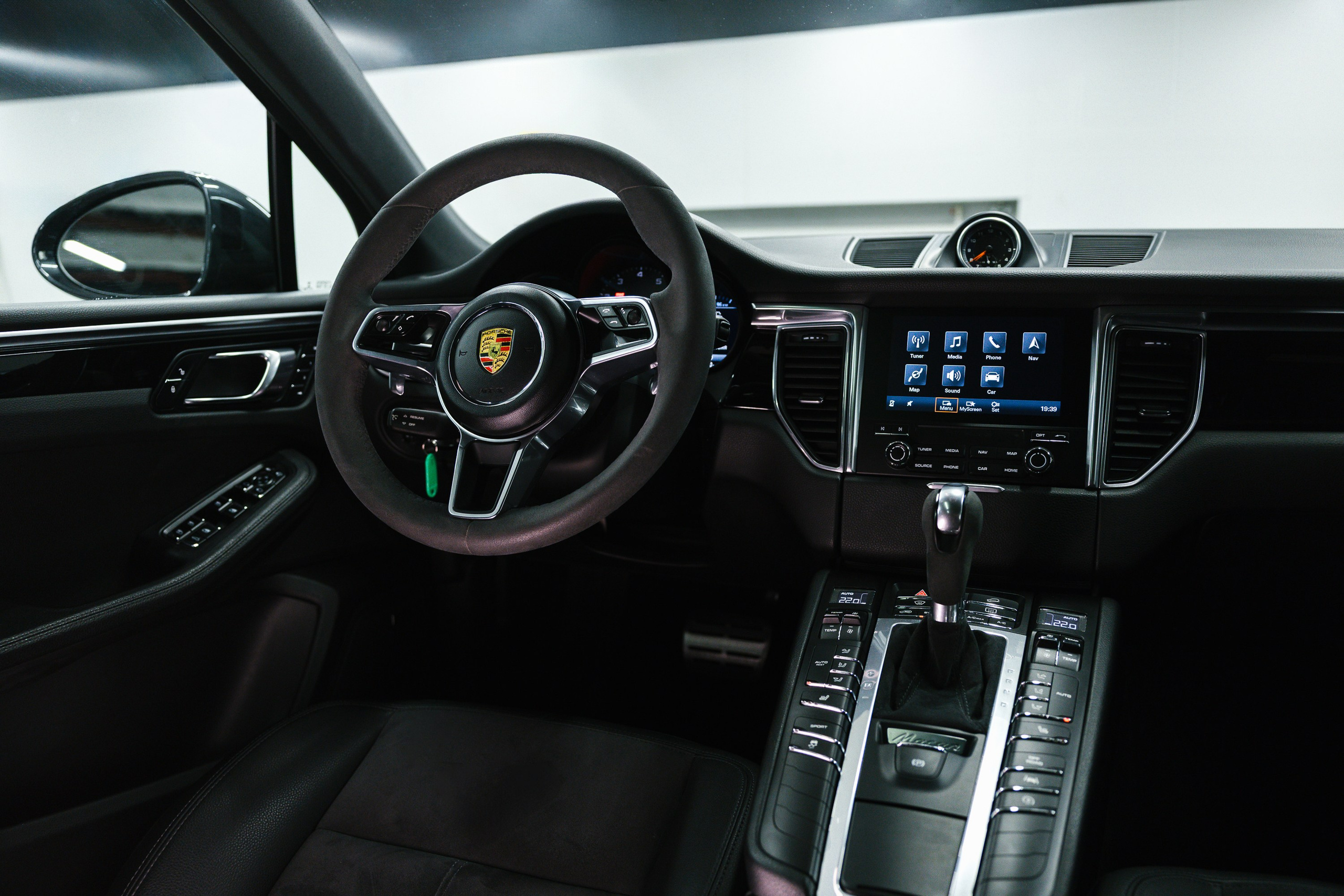 Porsche Macan S 3.0 AMT, 2018. Автосалон «Х-Авто»