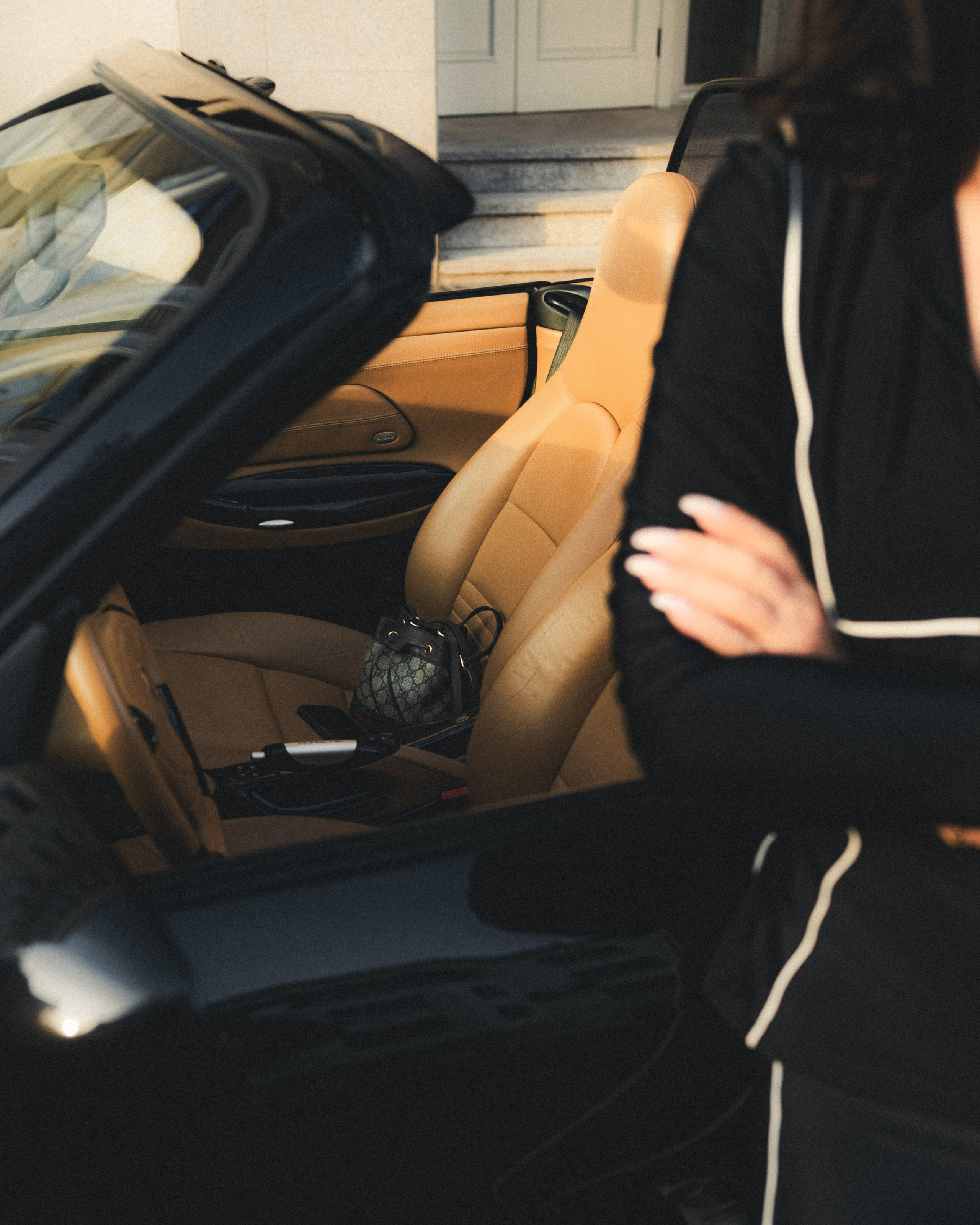 Porsche Carrera 4 Cabriolet x Elina. Фотограф Илья К. в Москве