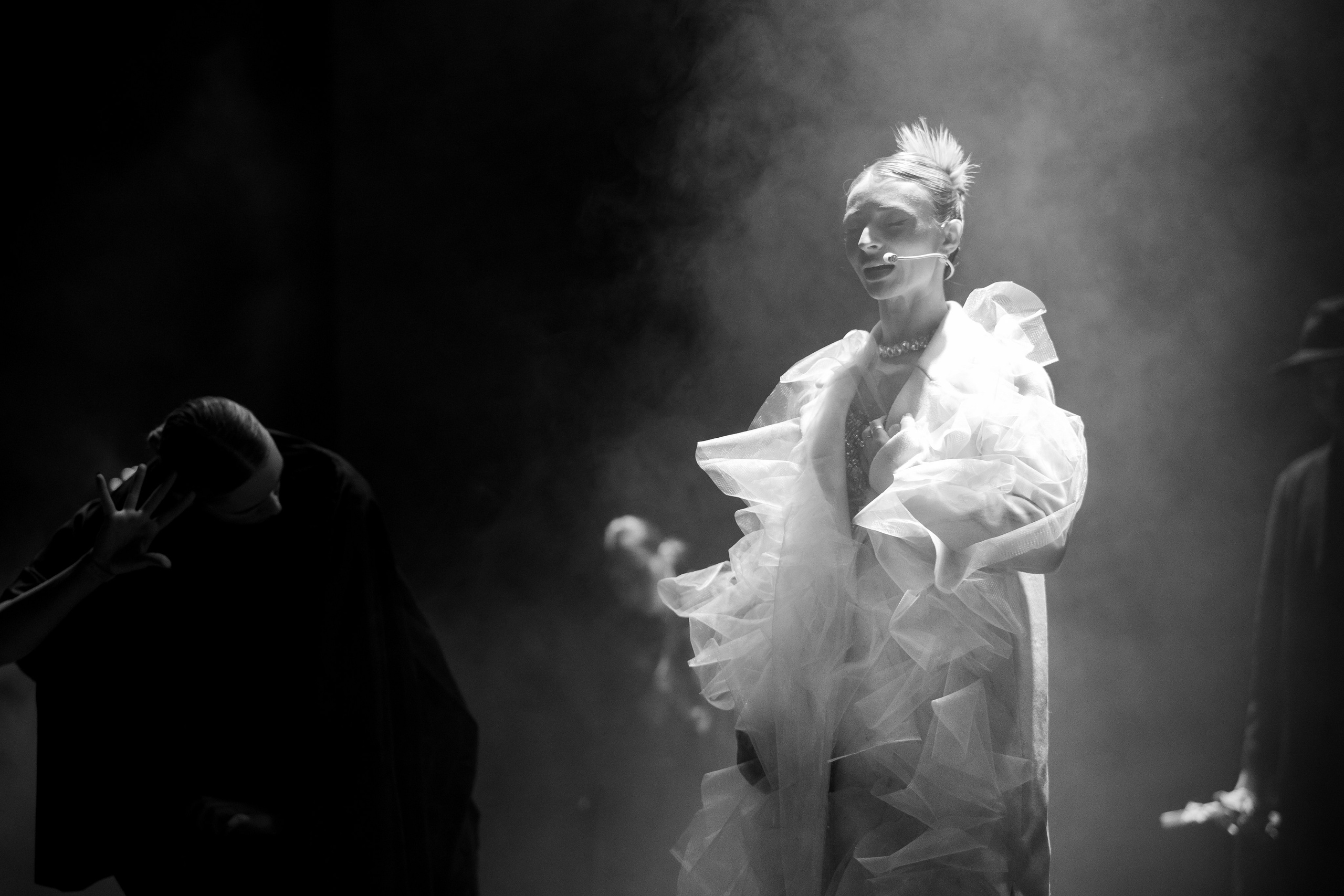 Репортажная съёмка для инфобизнеса и премьеры | Видео и фото контент | ZPROD. Фото и видеосъемка | продакшн студия ZPROD