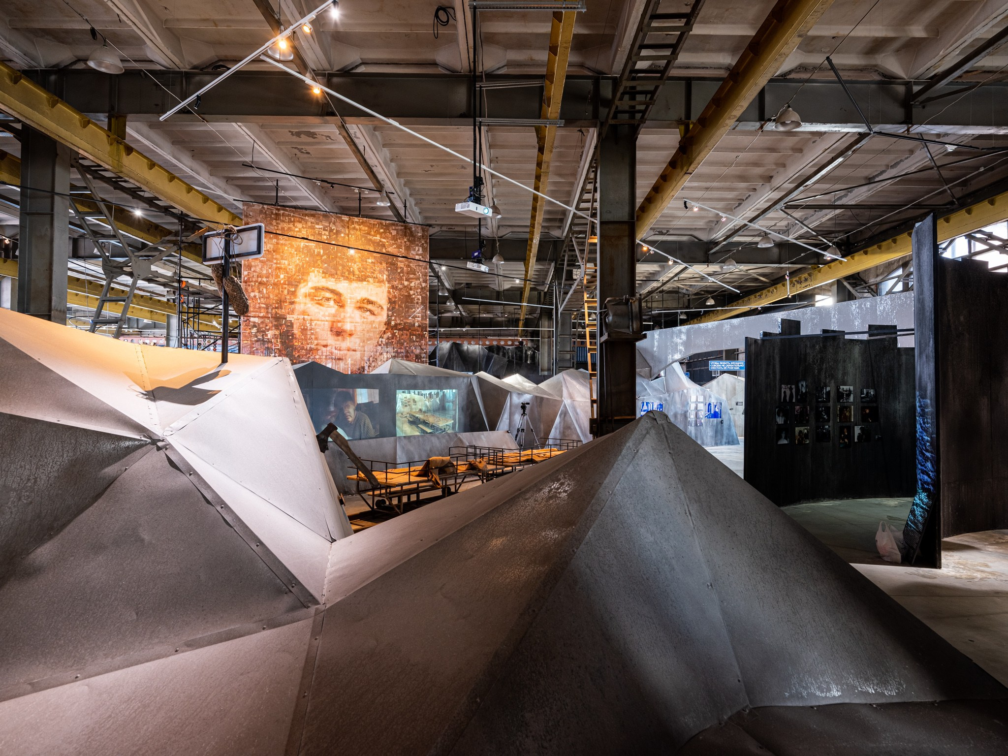 Выставка-путешествие «Балабанов» Севкабельпорт (СПБ) Planet9 2023. Фотограф Василий Буланов