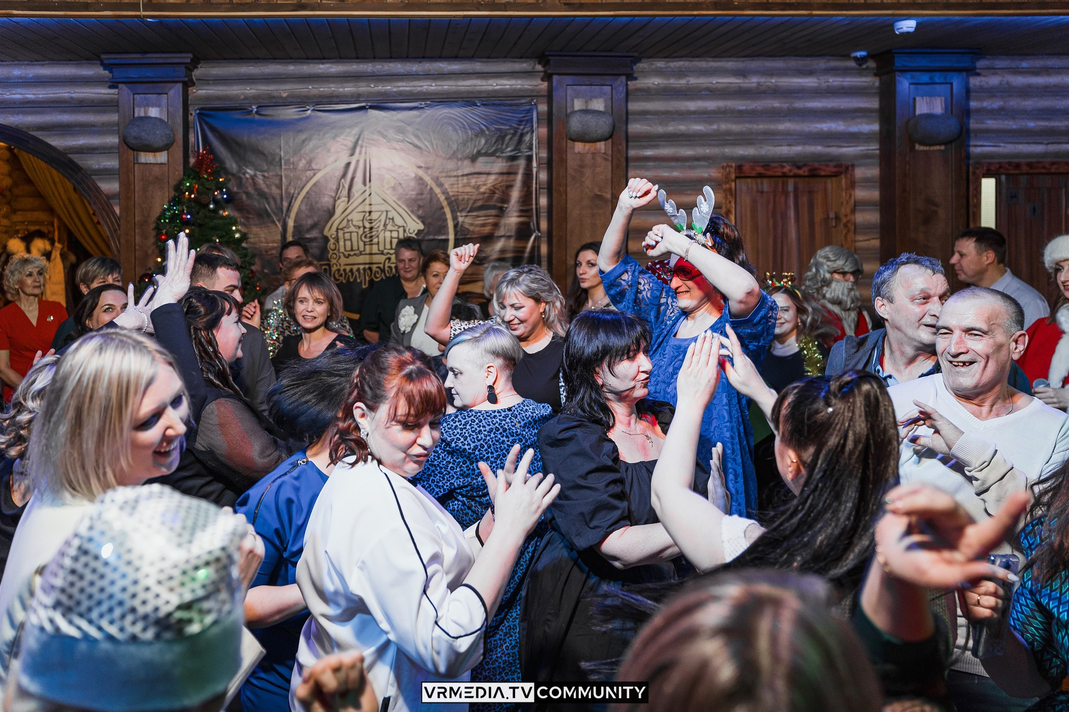 Новогодний вечер у «Петровича»