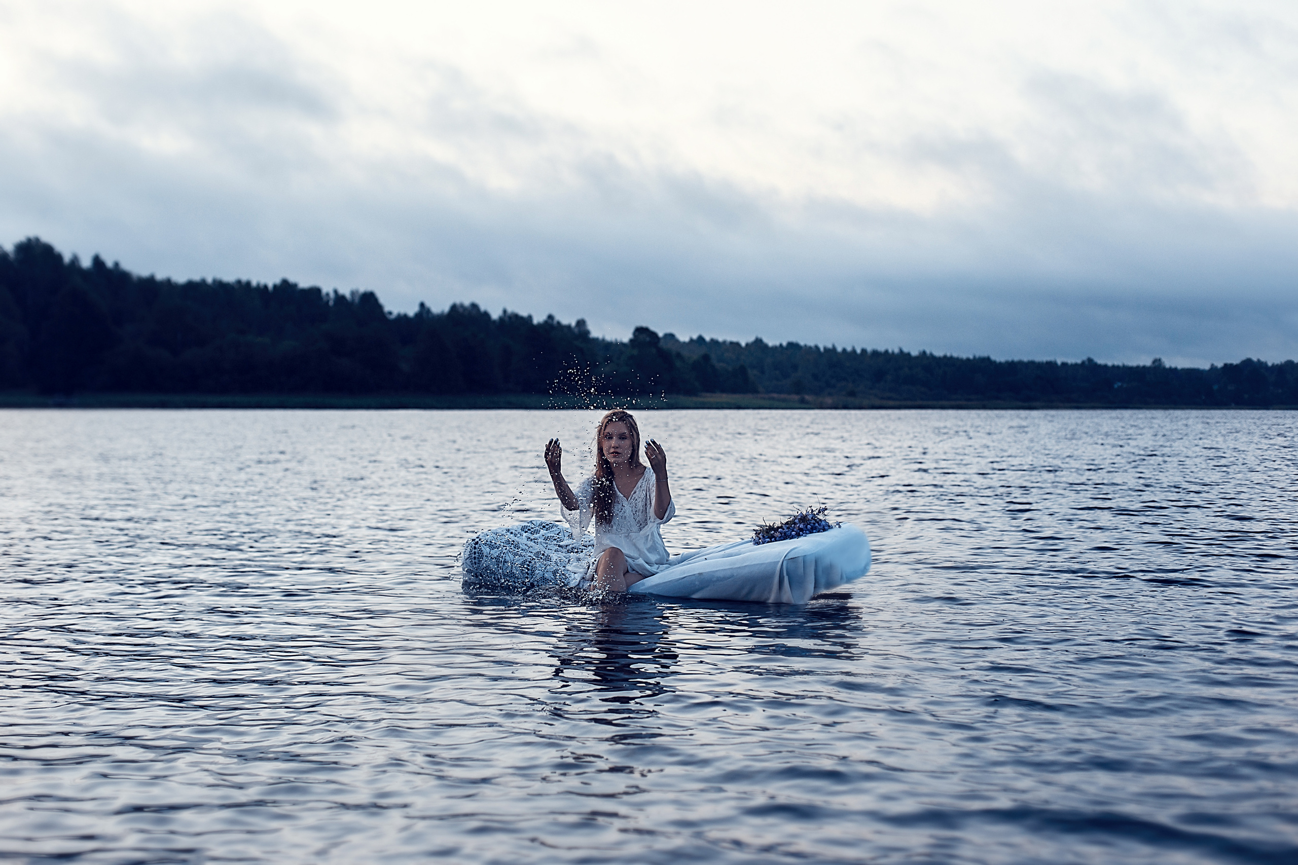Рассвет. Озеро. Анастасия. Семейный фотограф в Санкт-Петербурге
