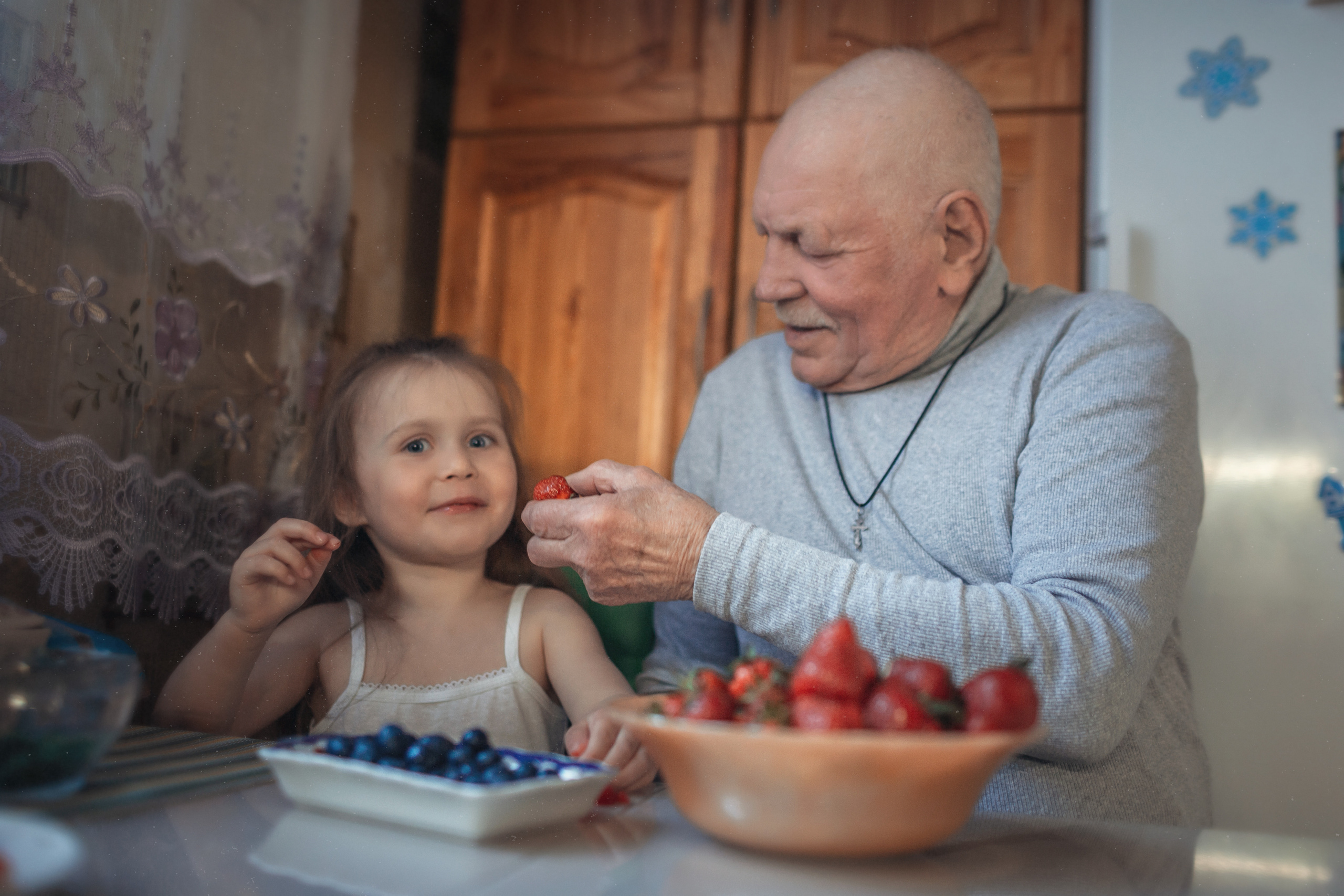 В гостях у дедушки_2023. Семейный фотограф в Санкт-Петербурге