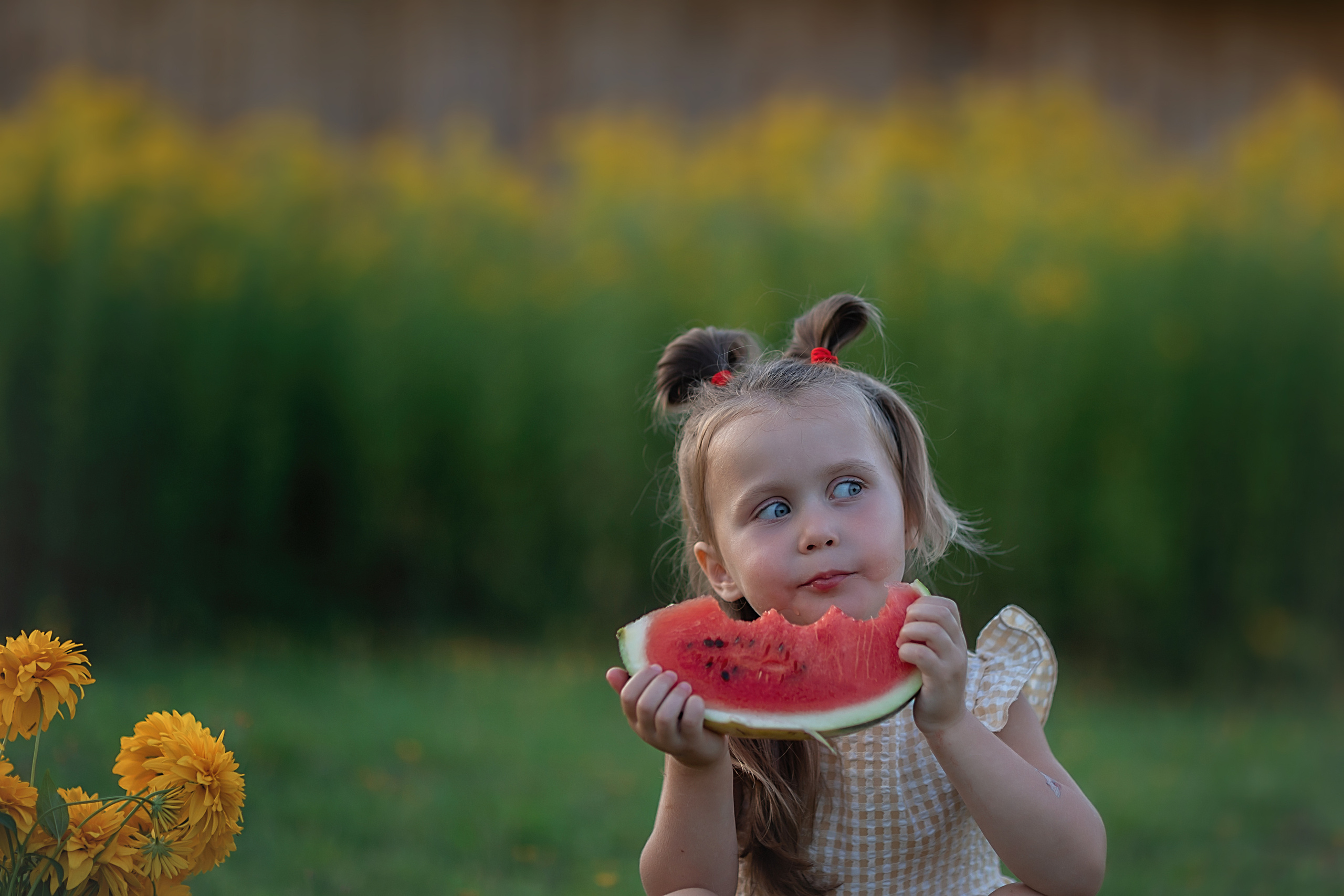 Сочный Арбуз. Вероничка. Семейный фотограф в Санкт-Петербурге