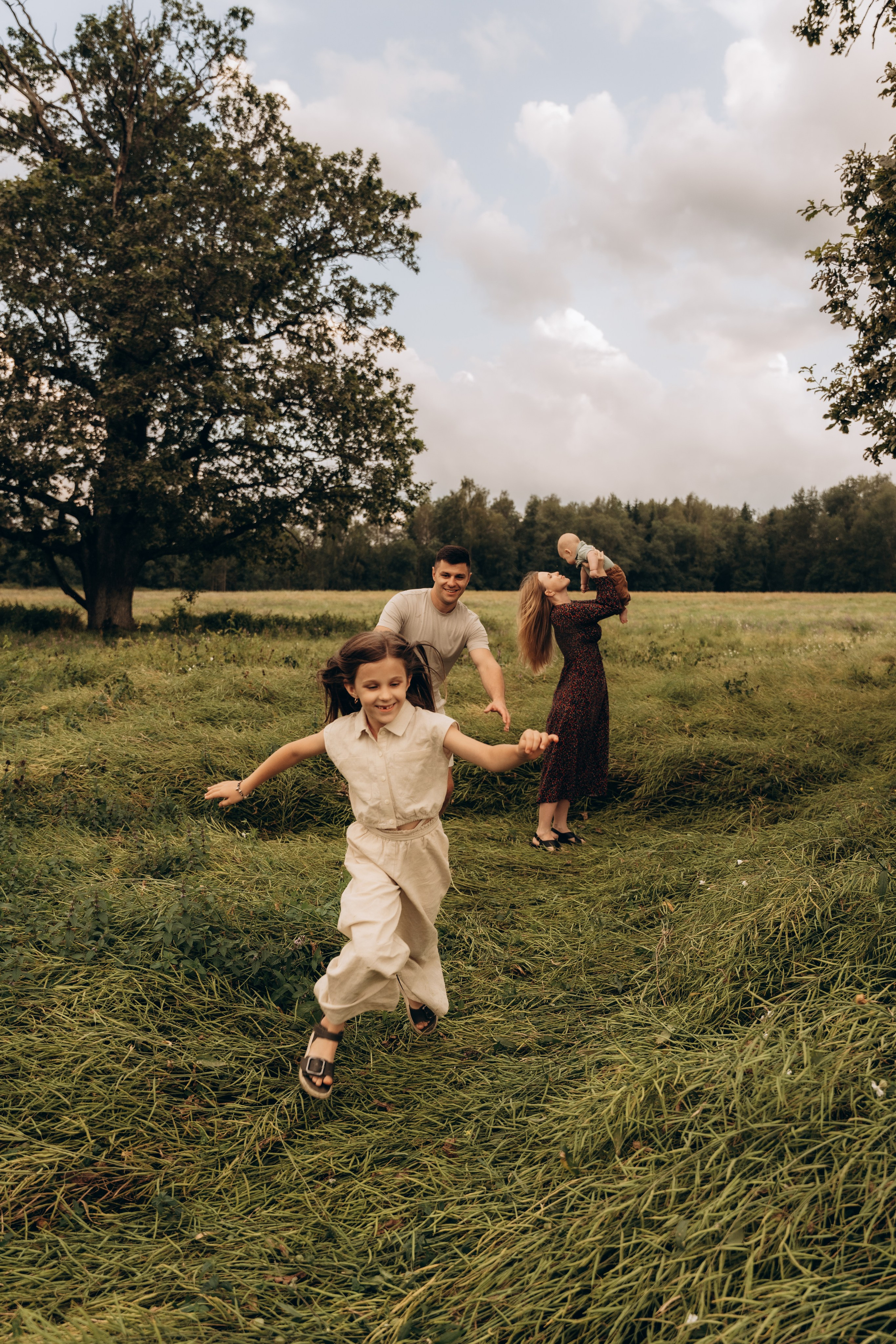 Оля, Женя, Роза и Федя. Фотограф Мария Миллс | Минск