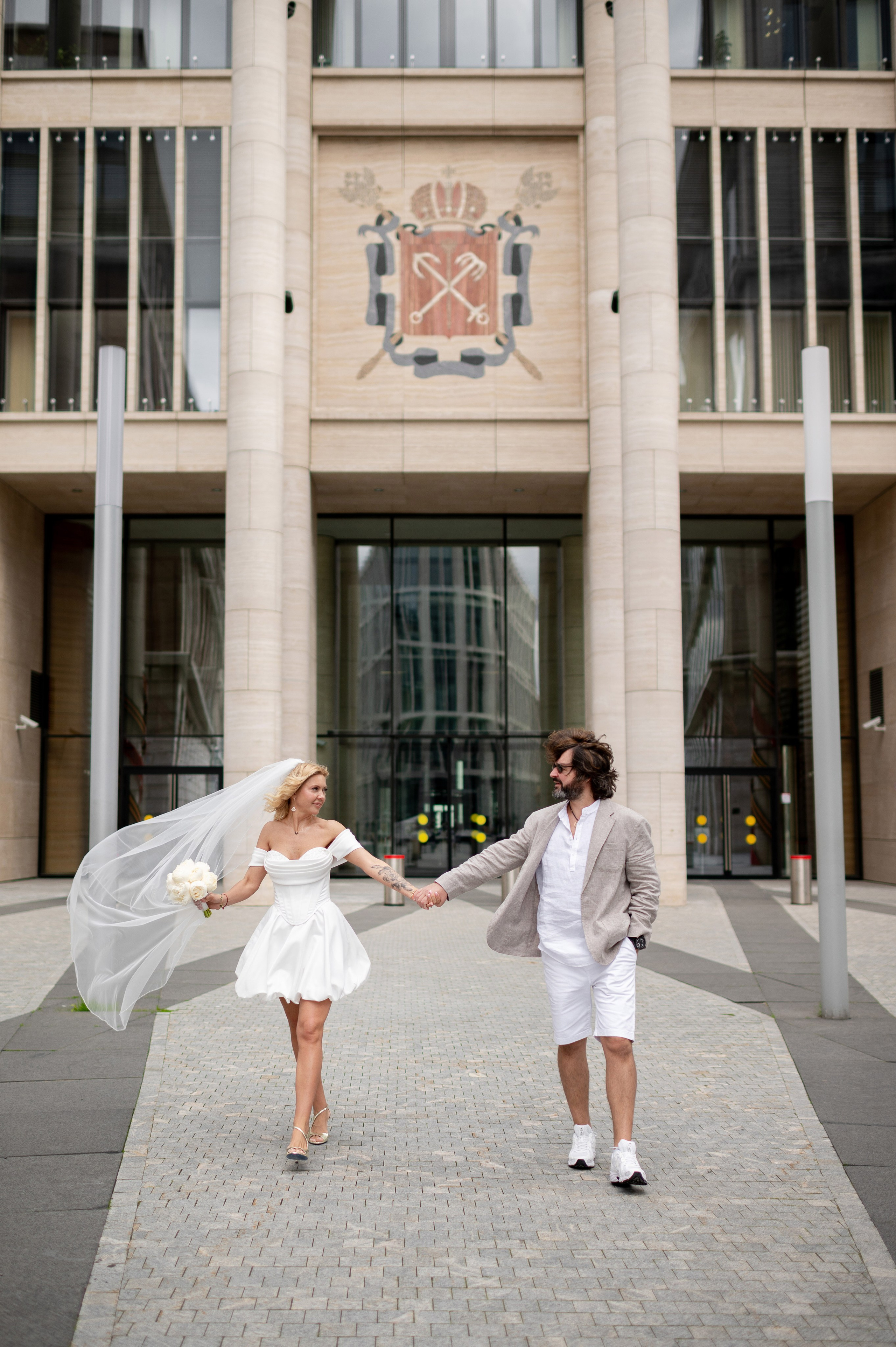 Юлия и Павел (сборы невесты, Невская ратуша, красный Buick, прогулка по рекам на катере). Портретный, семейный и свадебный фотограф в Санкт-Петербурге и в Пушкине Ширяев Денис