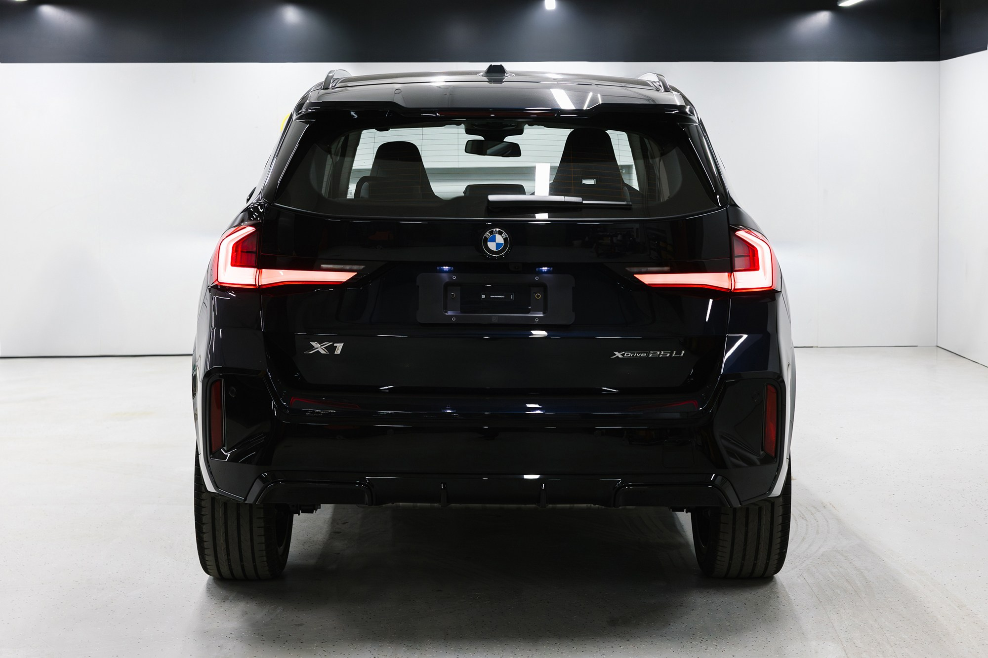 BMW X1 25Li. Новые автомобили