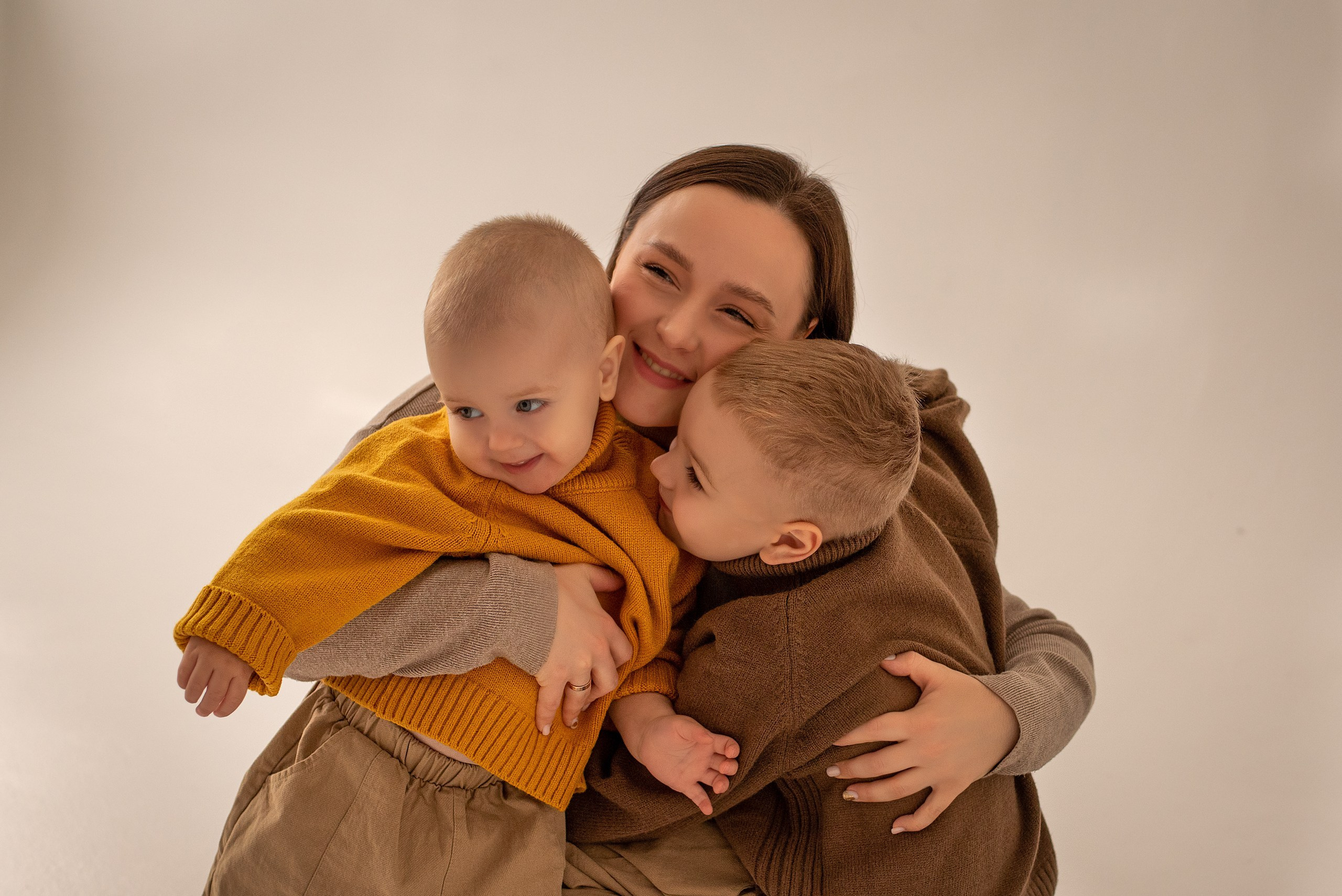 Семейное счастье. Приподаева Алёна семейный и детский фотограф в Красноярске