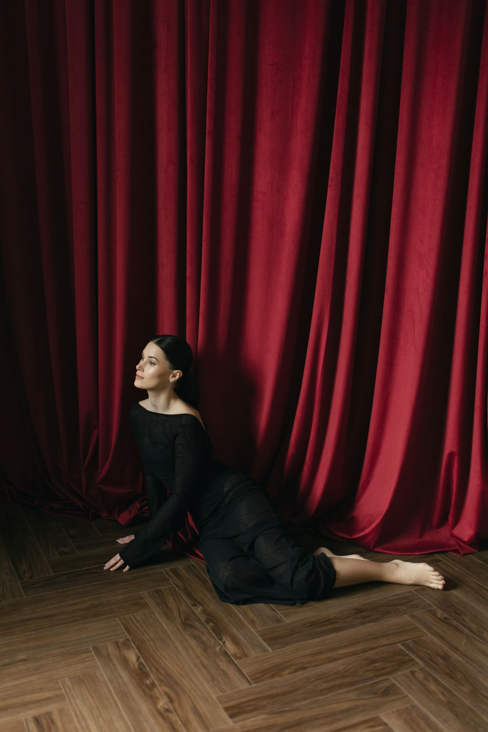 «ЖЕНЩИНА В ЧЕРНОМ». Maria Startseva Photo