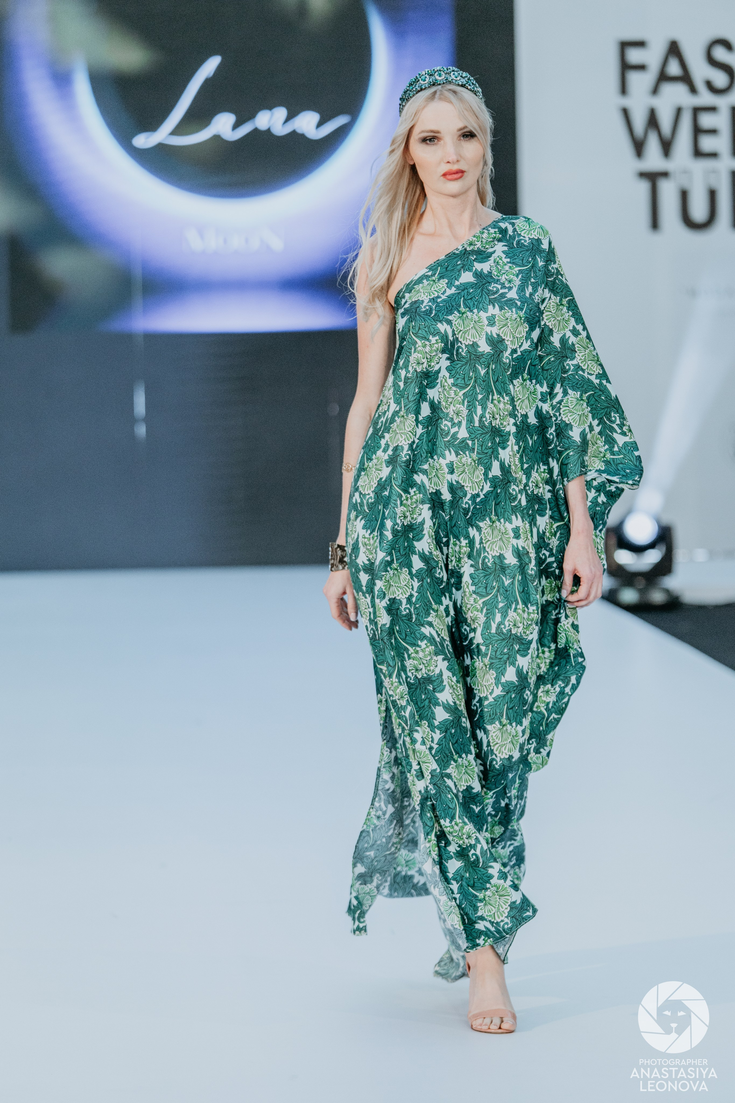 Fashion Week Türkiye [spring, 2025]. Anastasia Leonowa