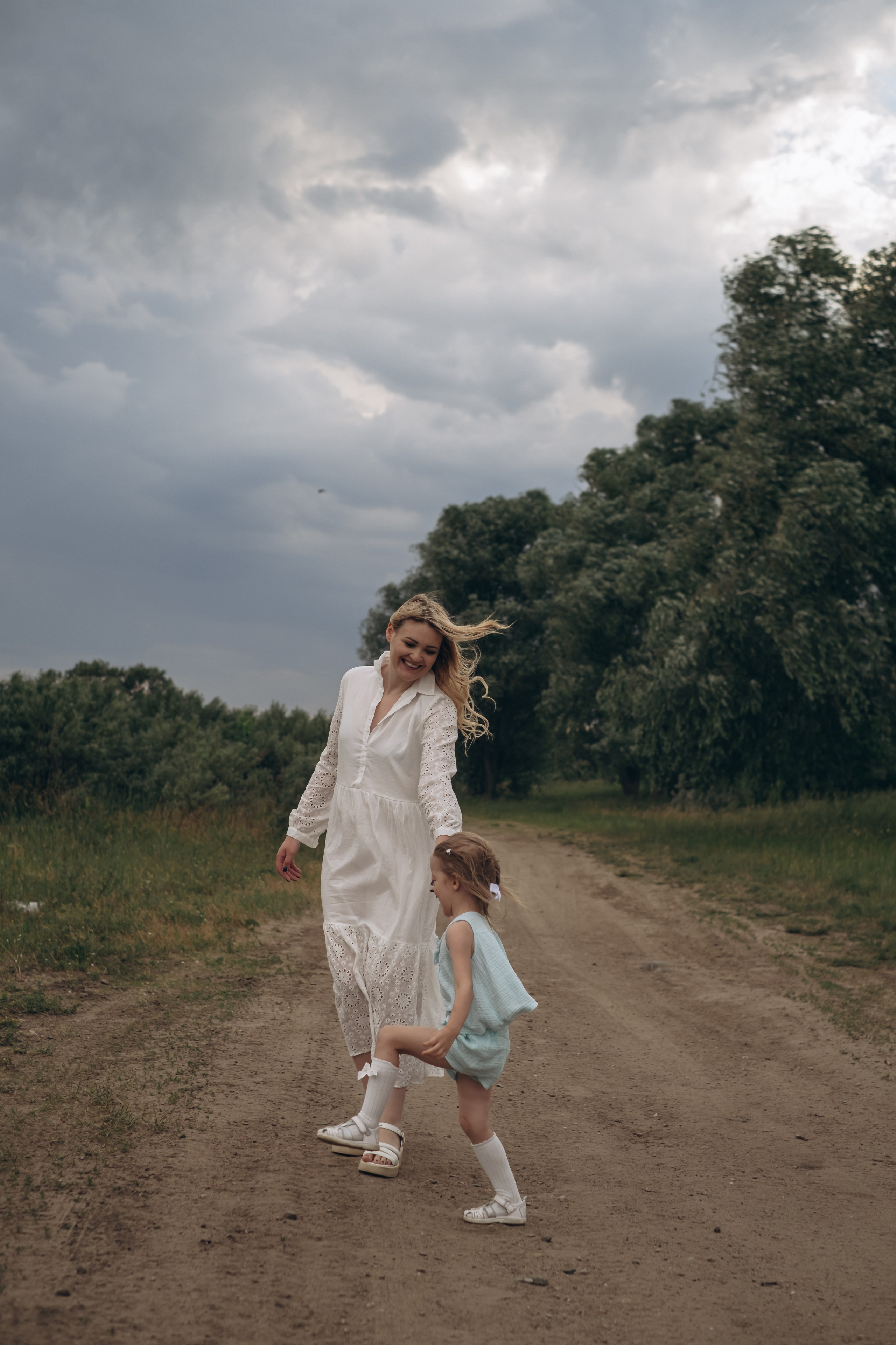 Прогулочная у моря. Мама и дочь. Фотограф Новосибирск Анна Рождественская