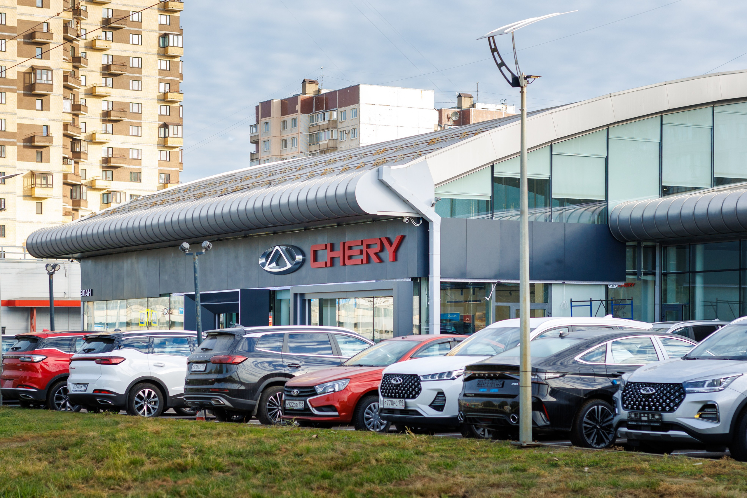 Фото для автомобильного дилерского центра в СПб