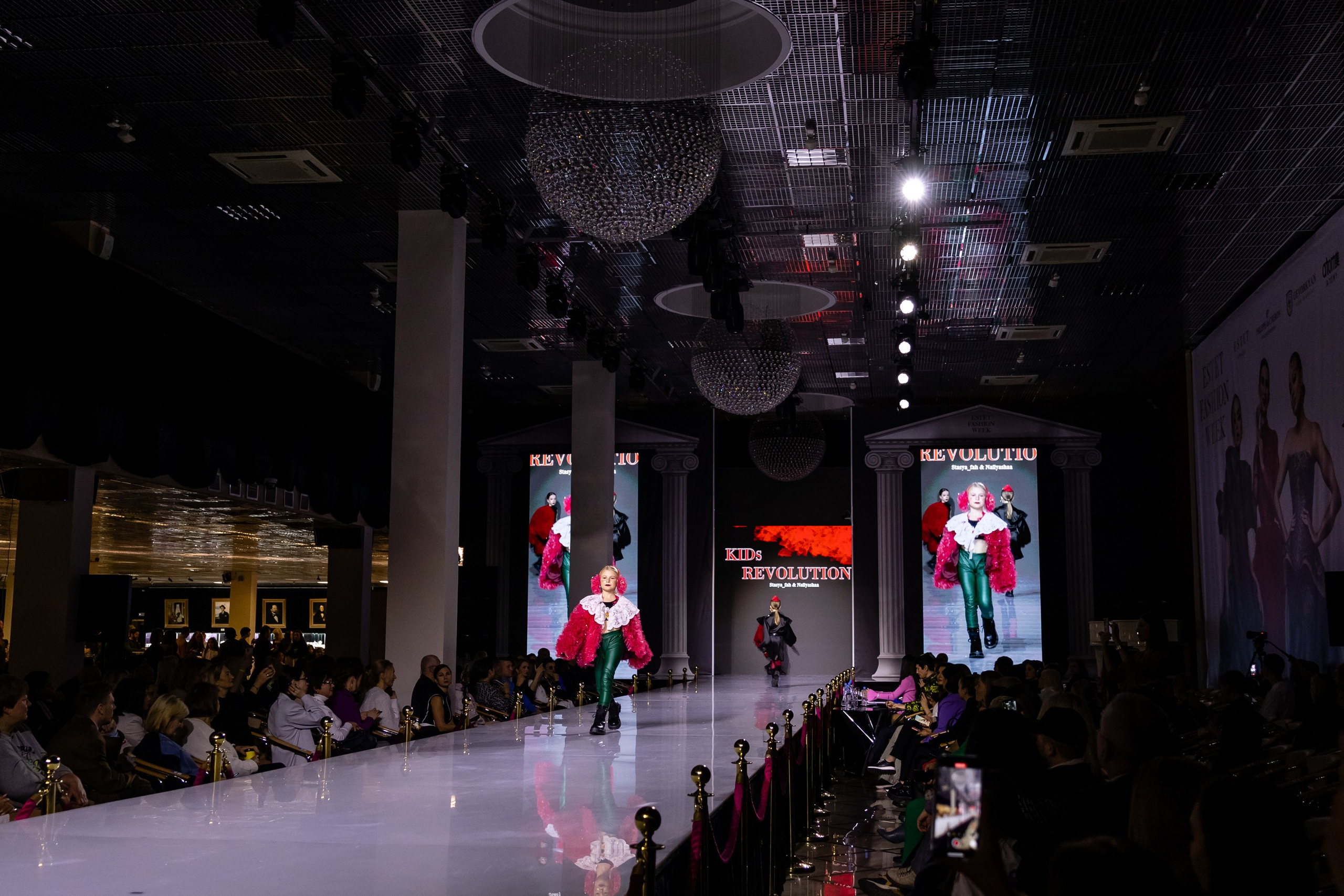 ESTET FASHION WEEK (KIDs REVOLUTION). Татьяна Чернышова свадебный фотограф Москва