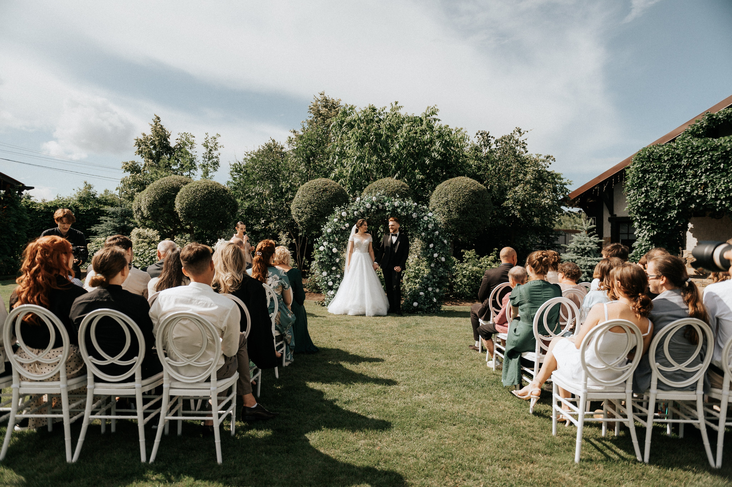 Свадебные фотографии. Фотограф в Барнауле Дарья Бутурлакина. Люби.Цени.Касайся