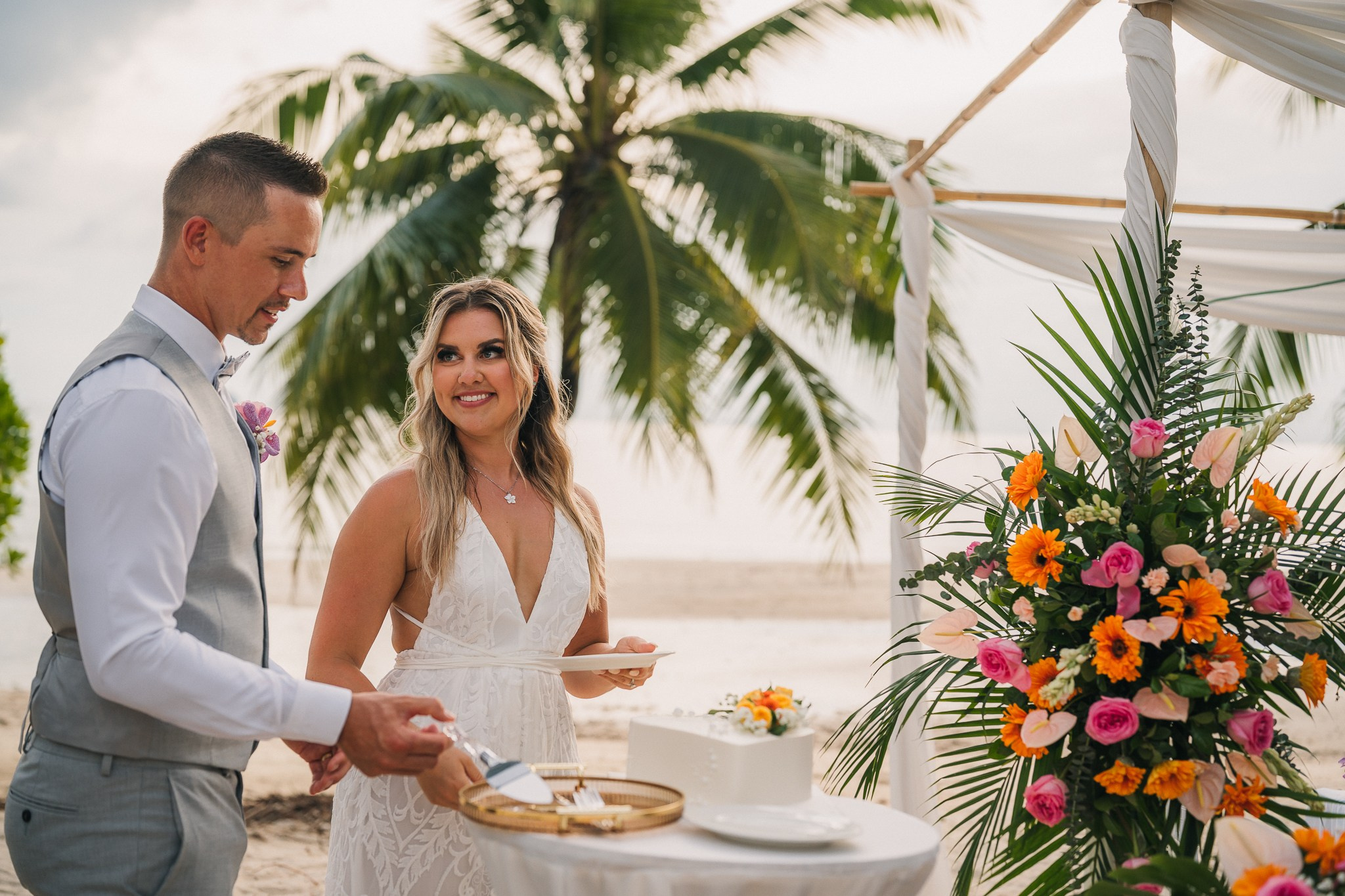 Andrew and Ashley 15.04.2025. Mariage à Koh Samui, en Thaïlande. Whatsapp: +66 94 3 650 301