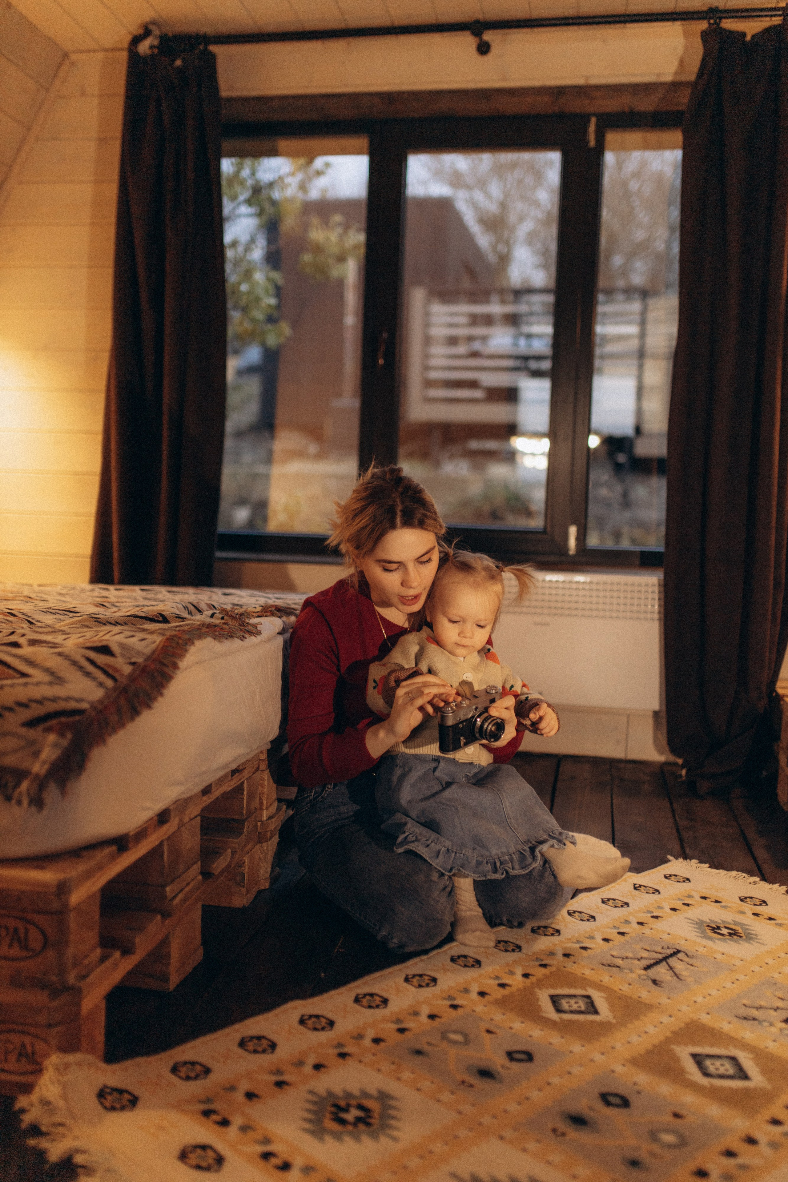 Алиса и мама. Семейный фотограф Губкин/Старый Оскол