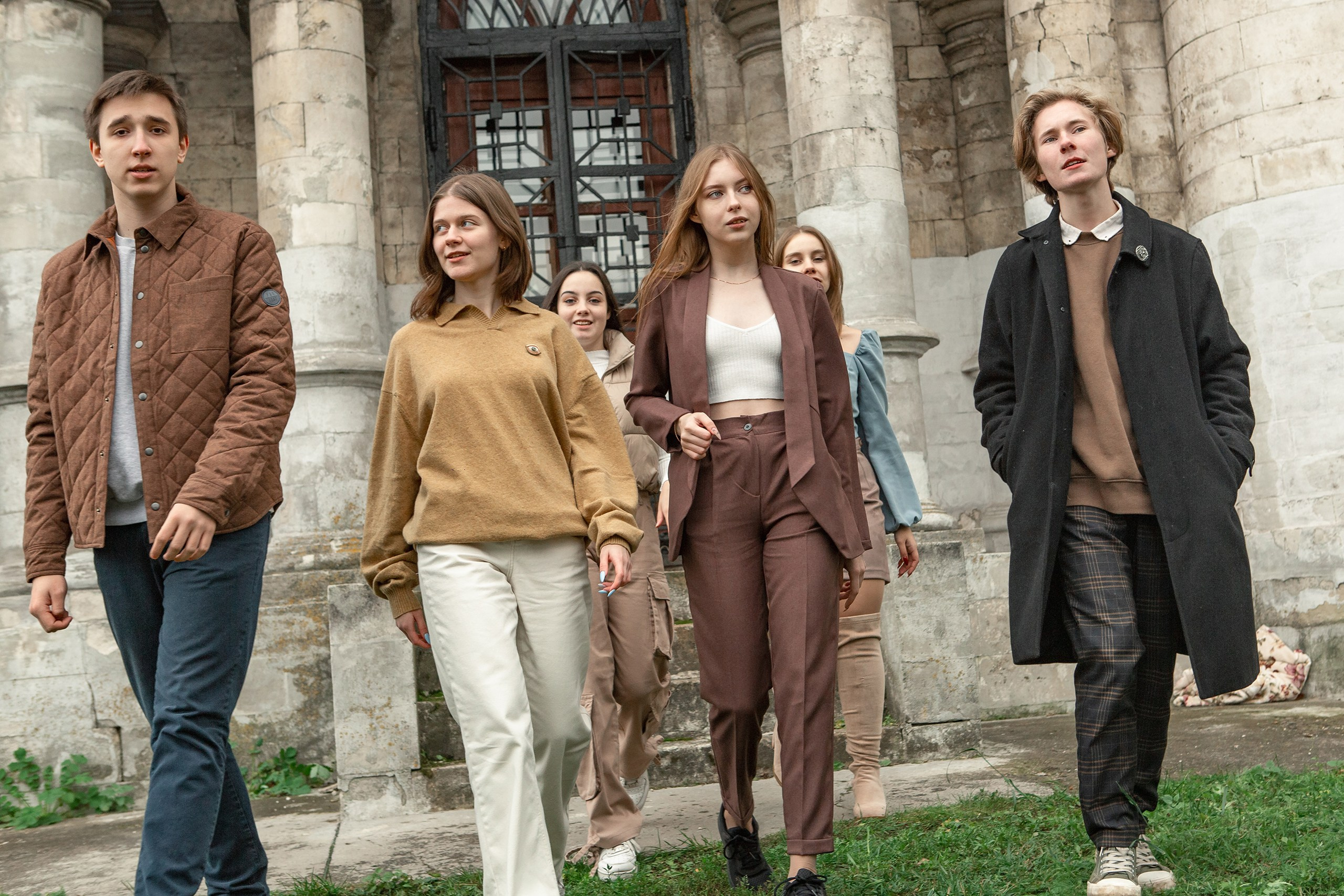 Фотосъемка старших классов в школе. Классный фотограф, по мнению школьников