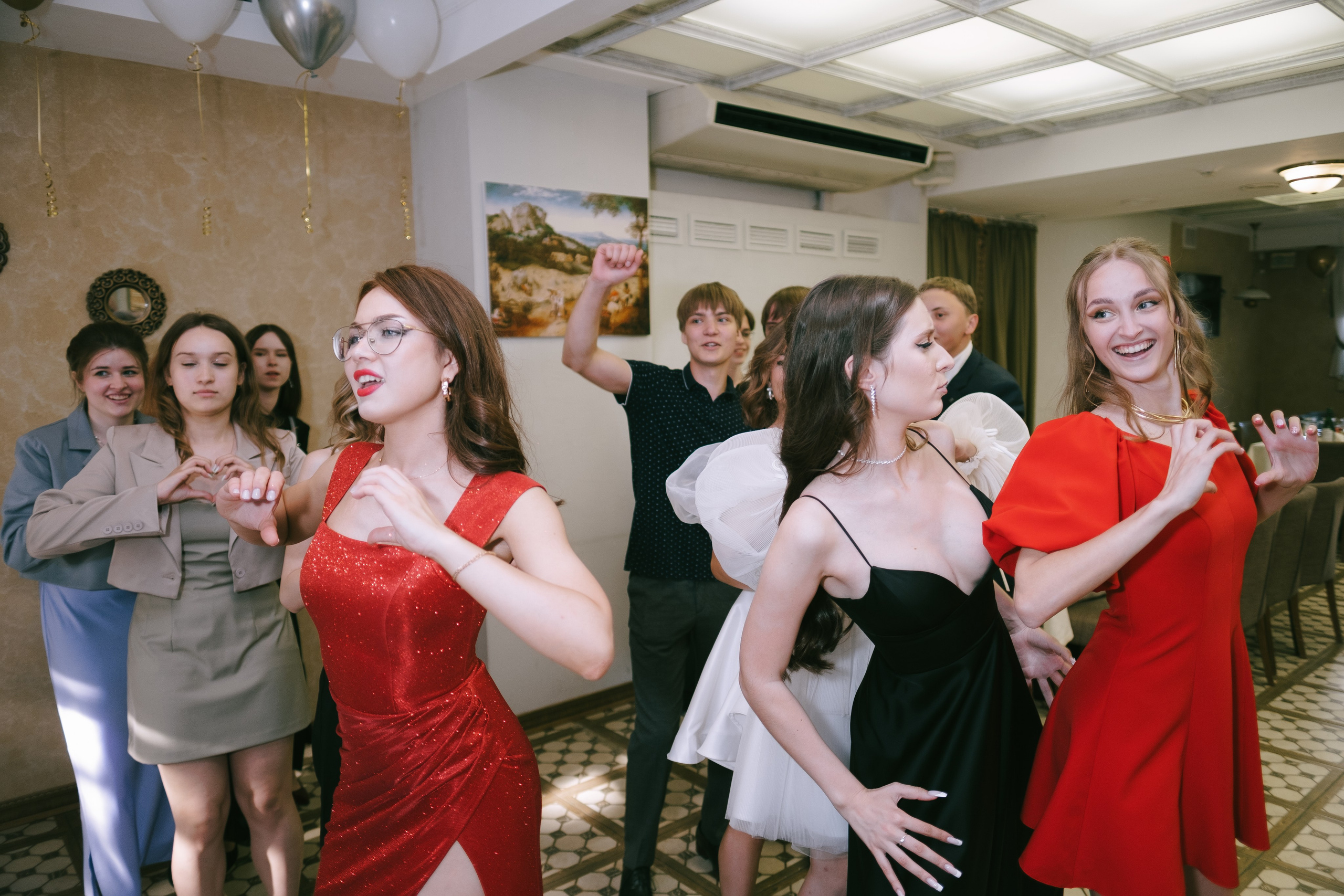 Выпускной школа 33. Свадебный и репортажной фотограф Денис Ожигин в Краснодаре и Краснодарском крае