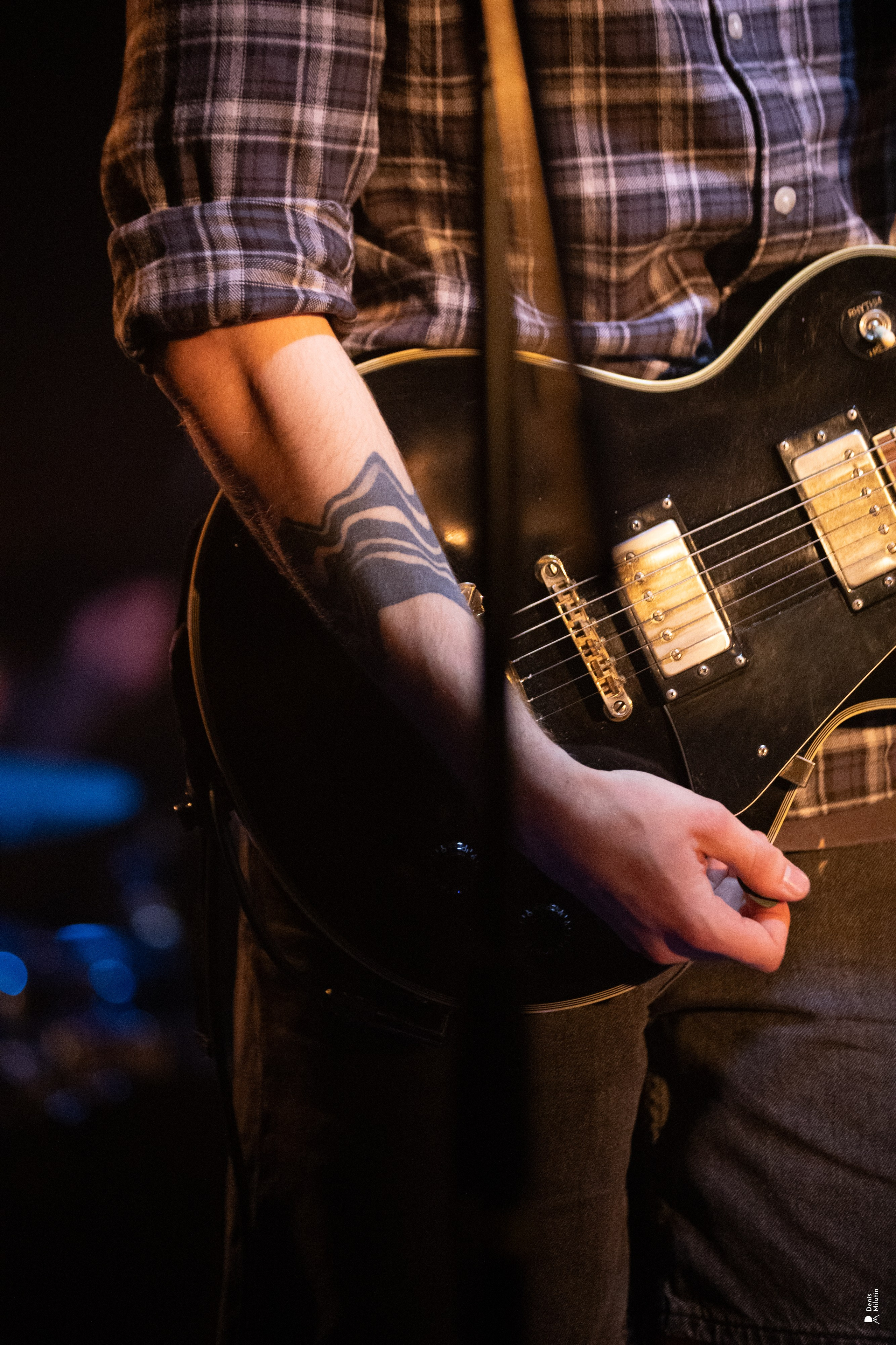 Рядом Ассенизаторы. Портретный фотограф Денис Милютин