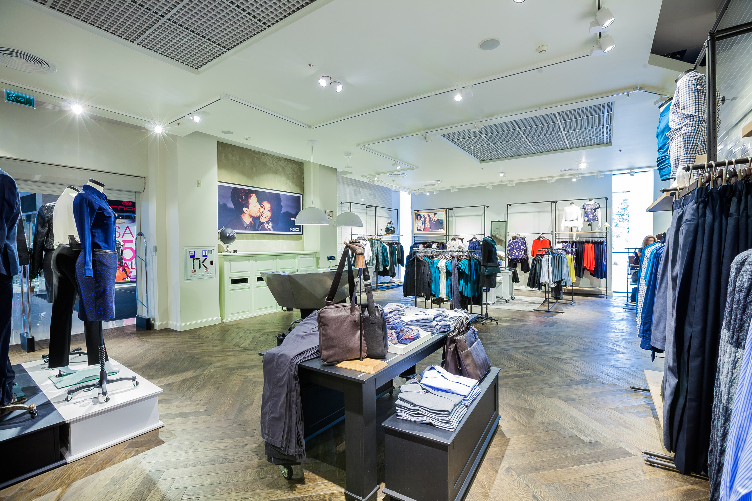 Магазин MEXX. Летопись вашей жизни. Фотограф Игорь Иванов