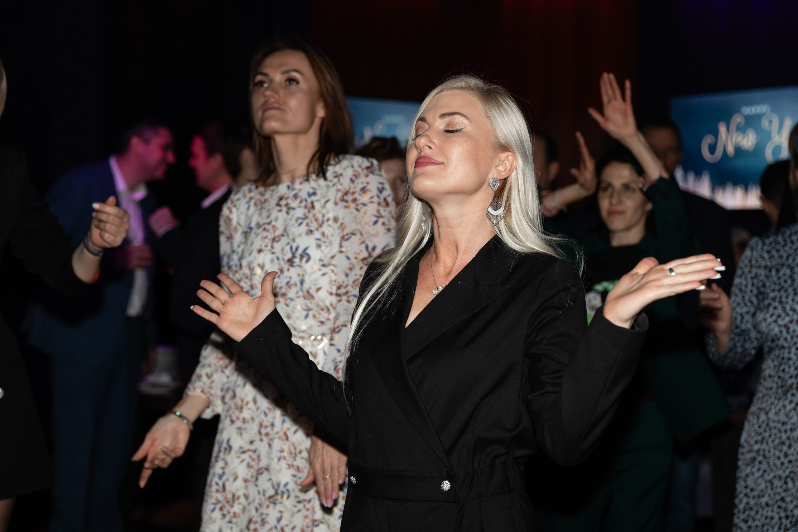 Новогодний корпоратив (Караоке клуб Who is who). Татьяна Чернышова свадебный фотограф Москва