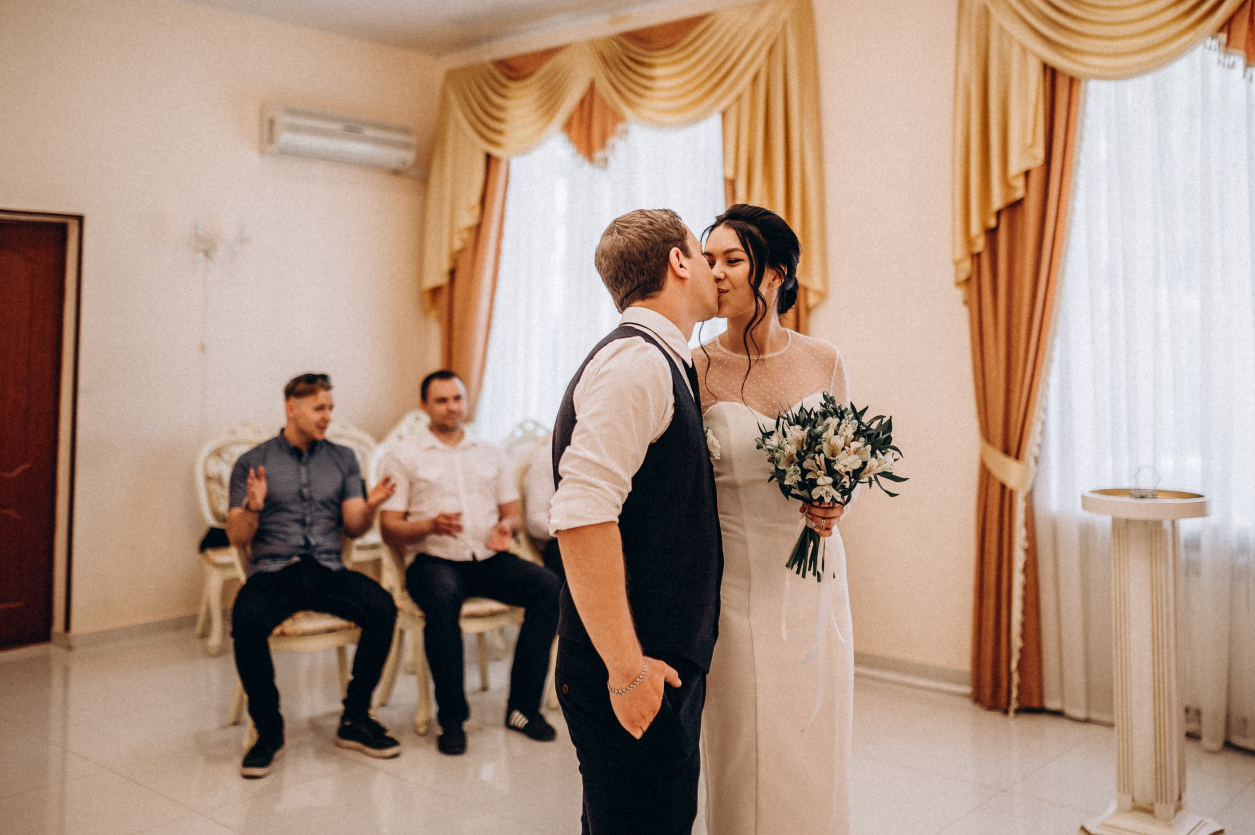 Свадьба Анастасия Сергей камерная (загс+прогулка). Фотограф ПИТЕР СПБ Надежда Баранова