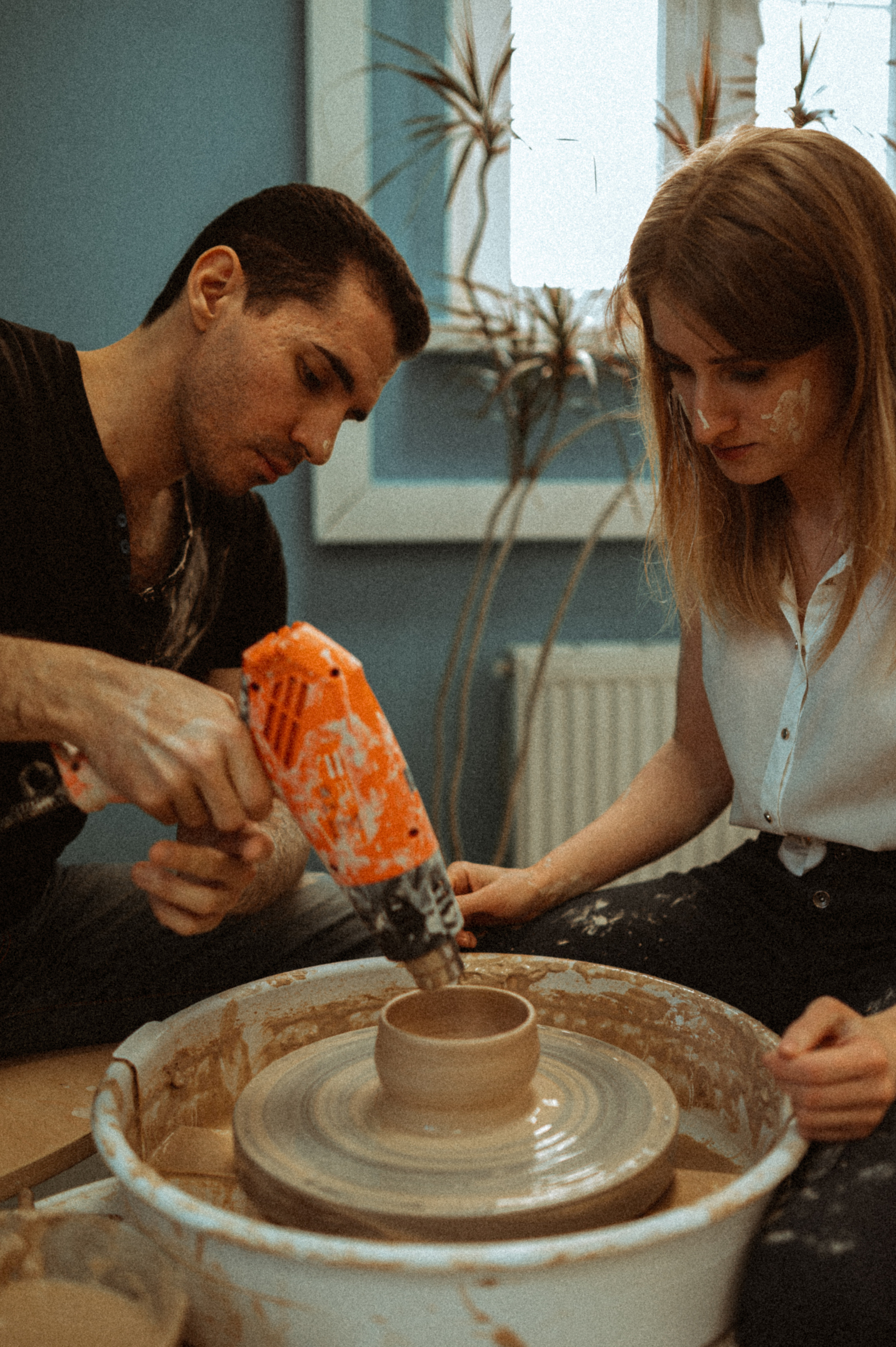 Лена+Петя лав стори гончарная мастерская. Фотограф ПИТЕР СПБ Надежда Баранова