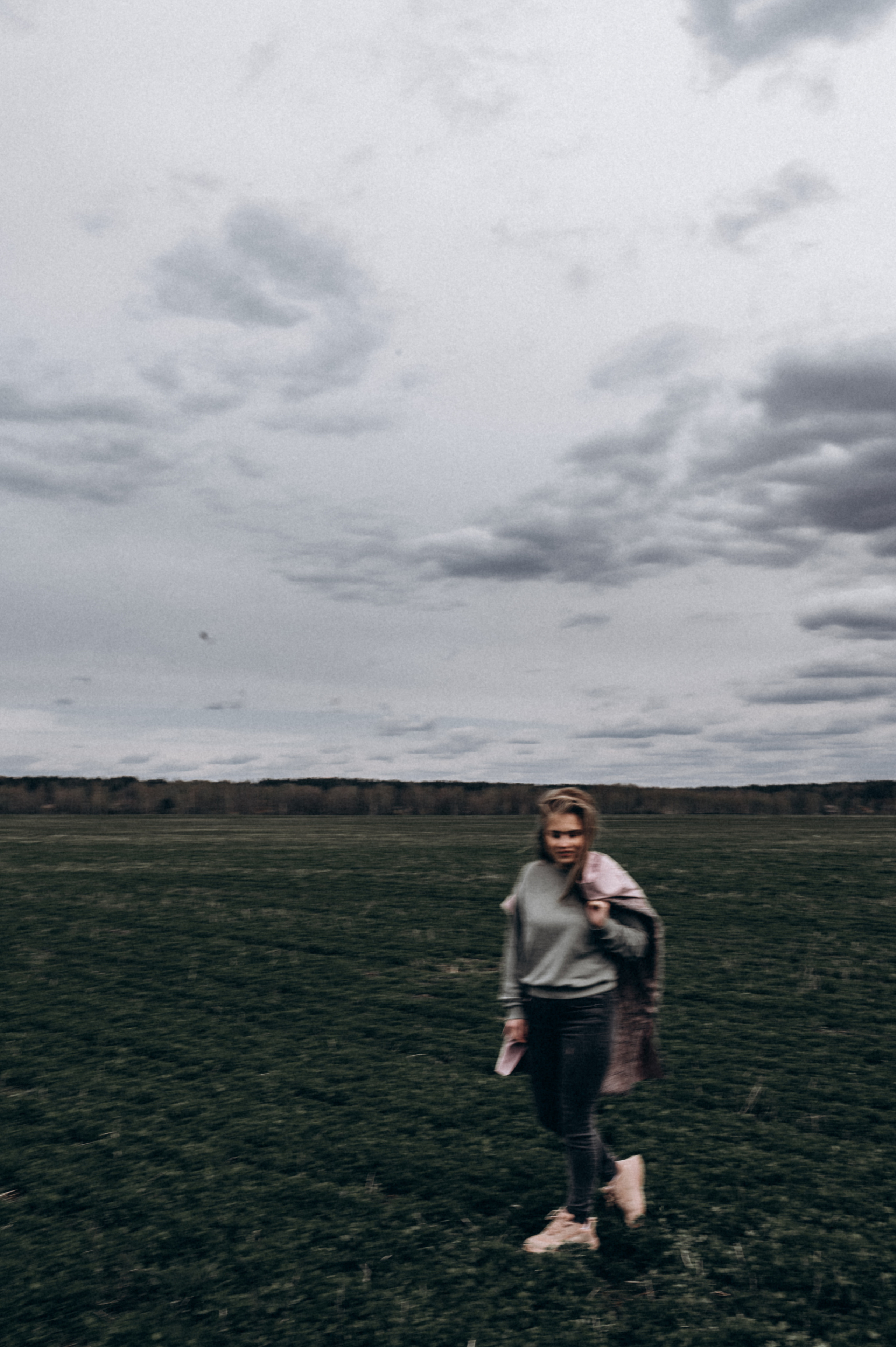 Индивидуальная фотосессия в поле Аня. Фотограф ПИТЕР СПБ Надежда Баранова