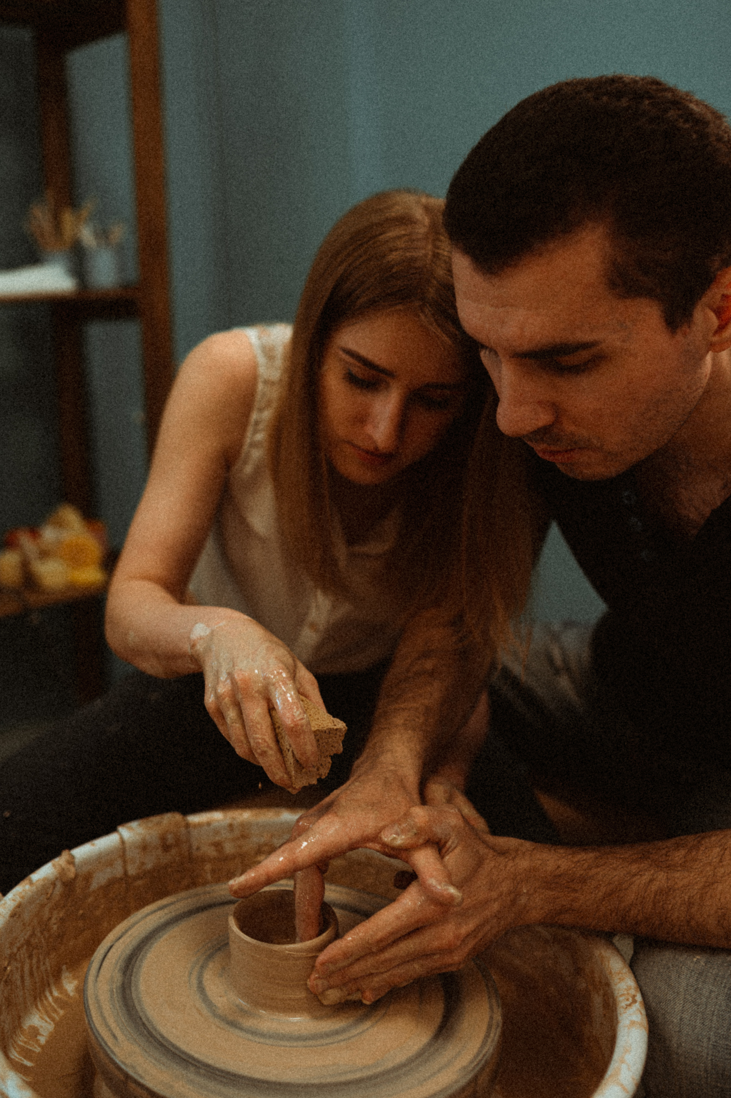 Лена+Петя лав стори гончарная мастерская. Фотограф ПИТЕР СПБ Надежда Баранова