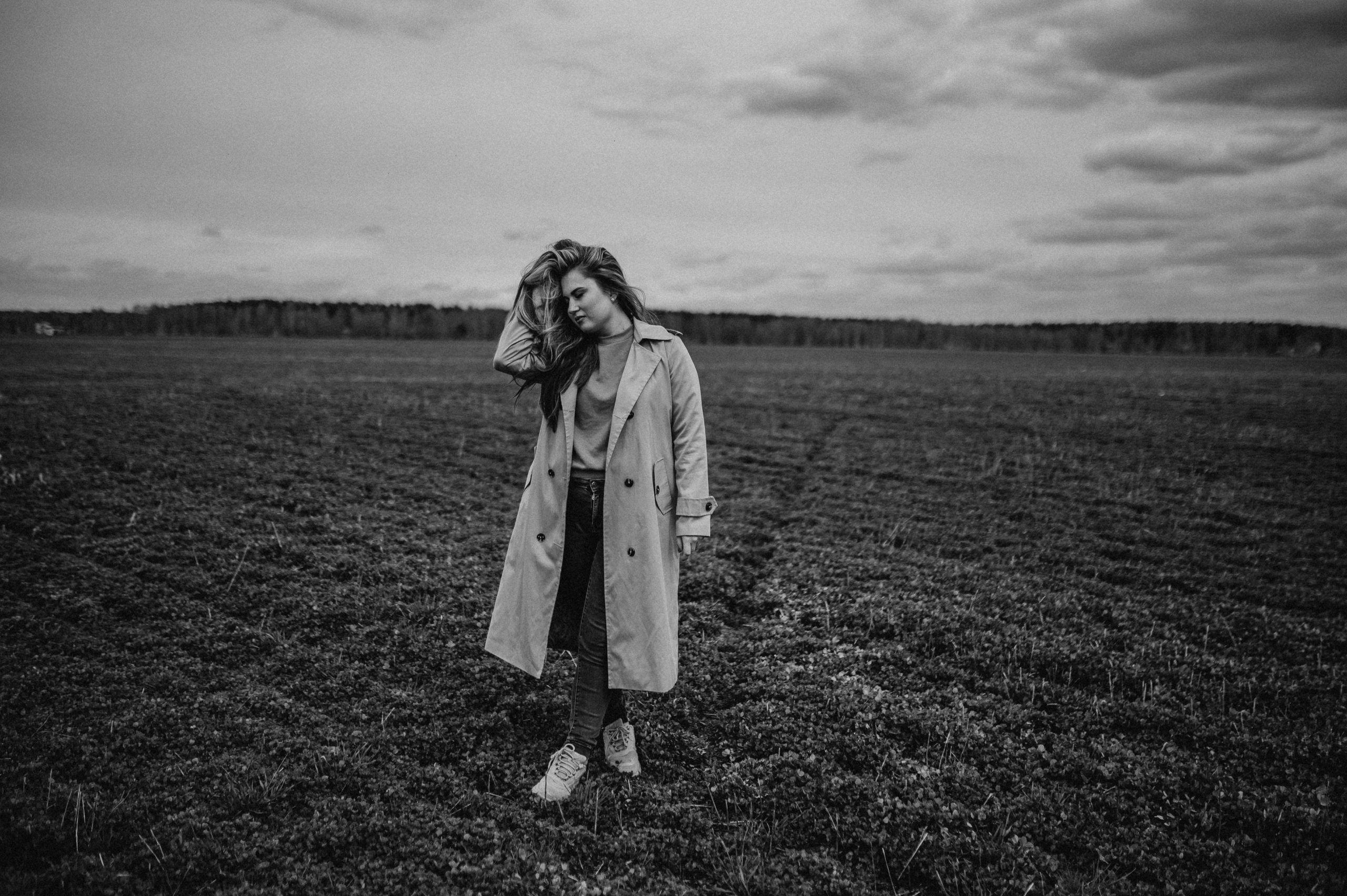 Индивидуальная фотосессия в поле Аня. Фотограф ПИТЕР СПБ Надежда Баранова