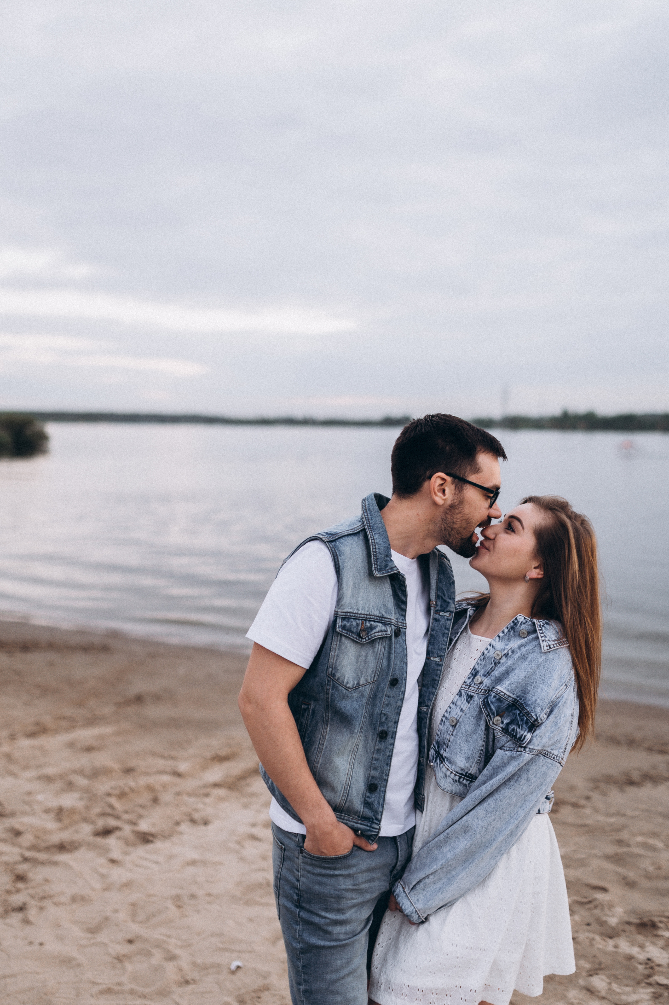 Мария Алексей лав стори на берегу. Фотограф ПИТЕР СПБ Надежда Баранова