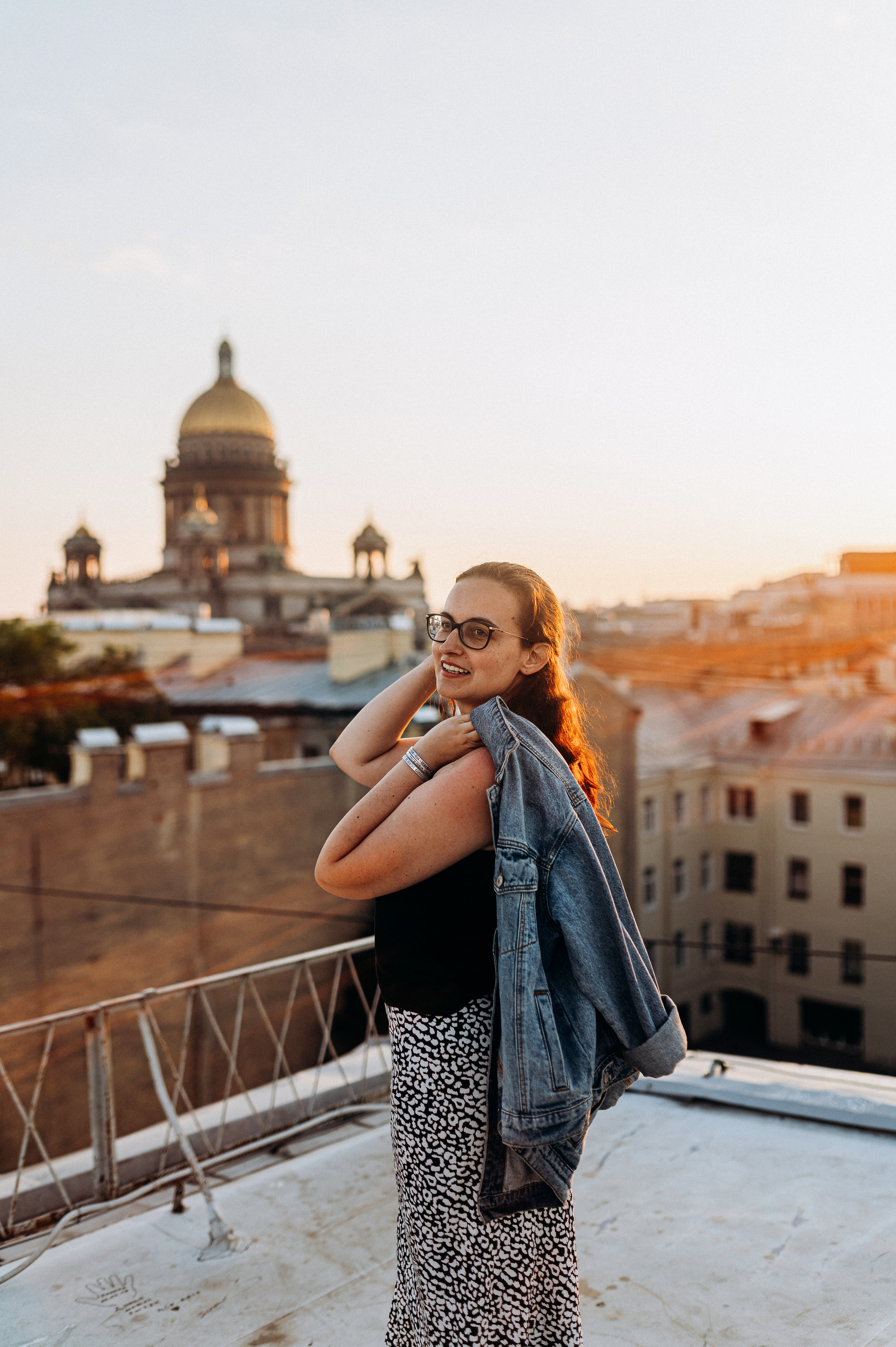 Две подруги крыша СПБ (Таня+Таня). Фотограф ПИТЕР СПБ Надежда Баранова