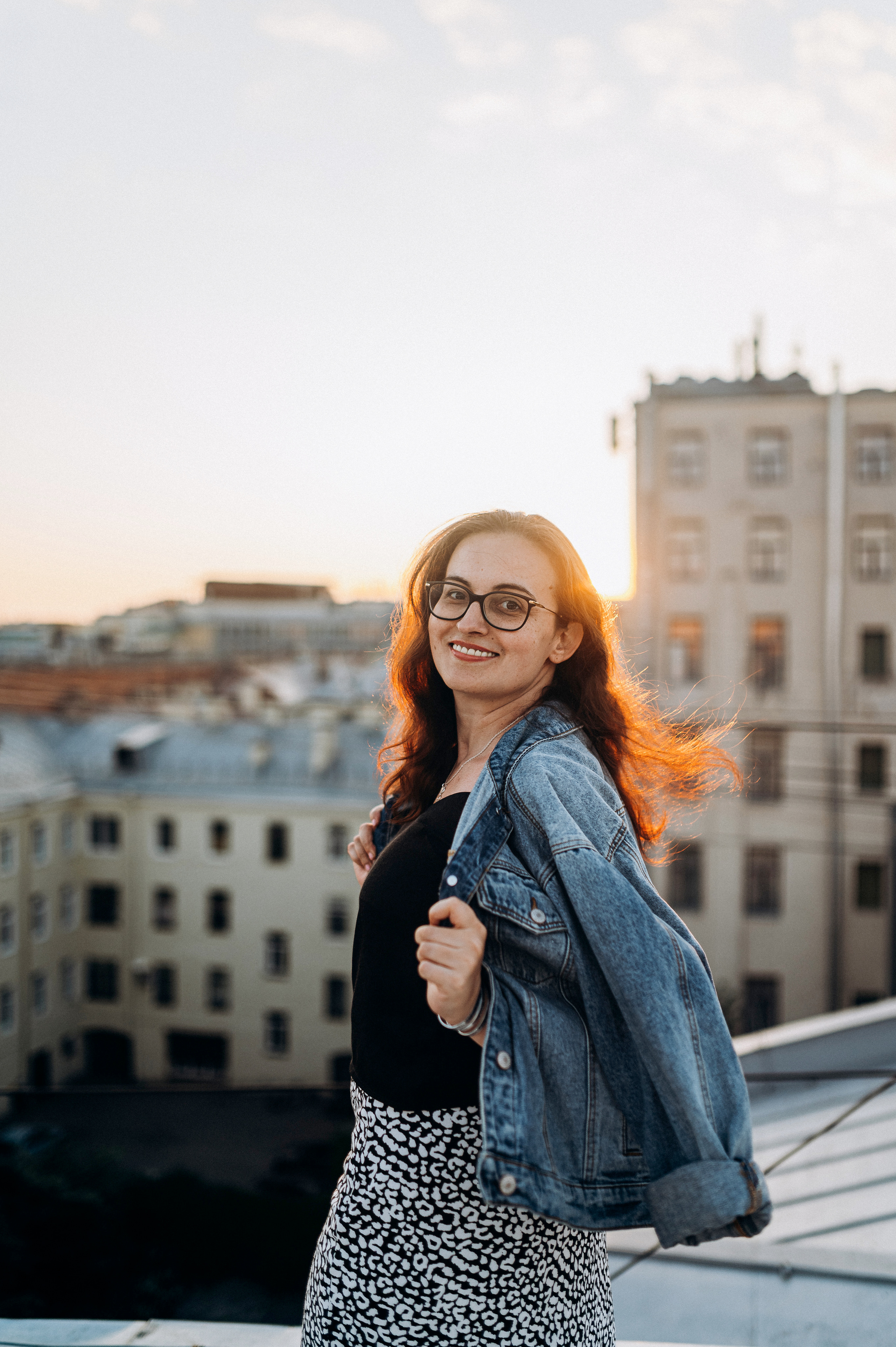 Две подруги крыша СПБ (Таня+Таня). Фотограф ПИТЕР СПБ Надежда Баранова