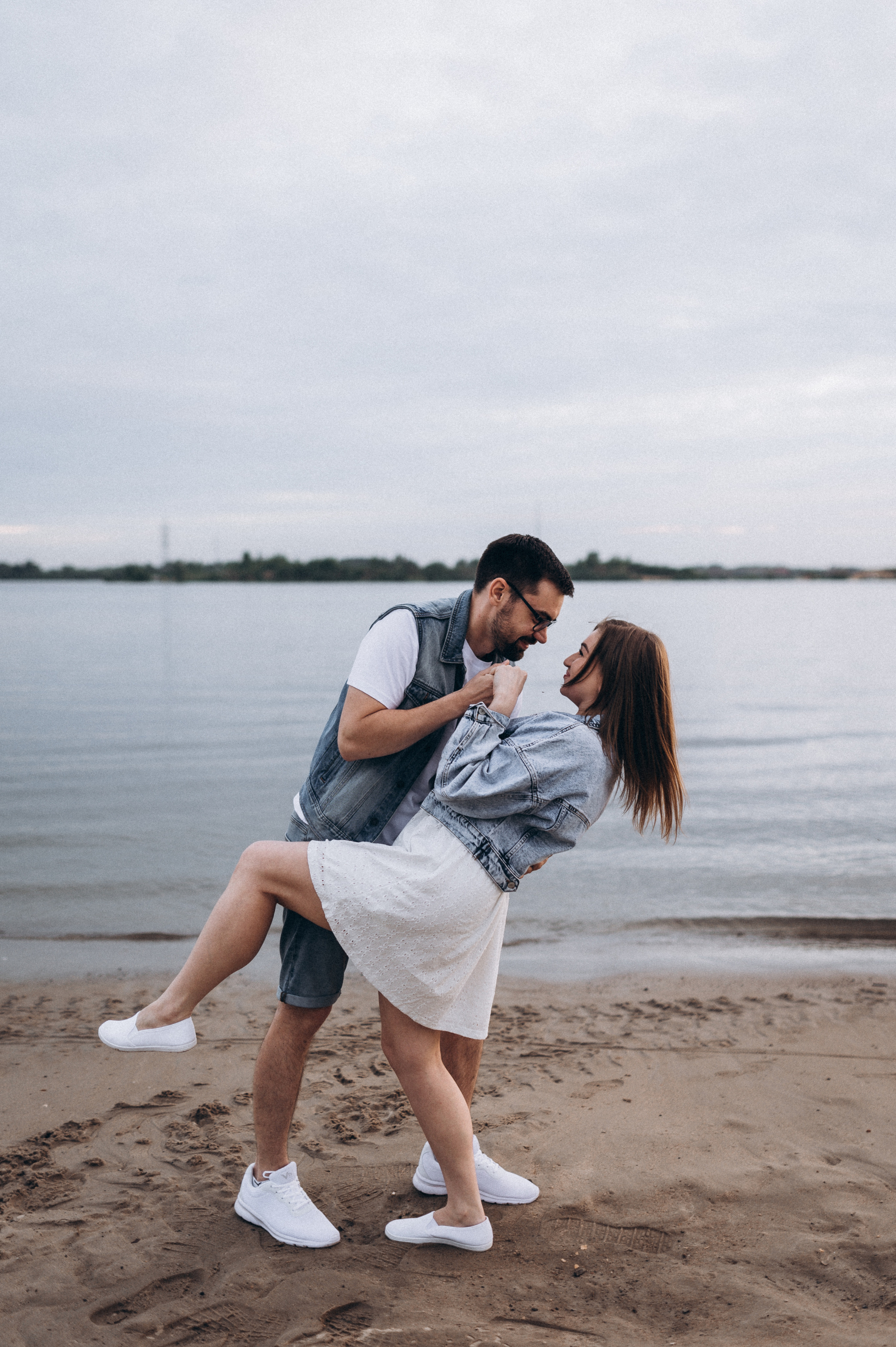 Мария Алексей лав стори на берегу. Фотограф ПИТЕР СПБ Надежда Баранова