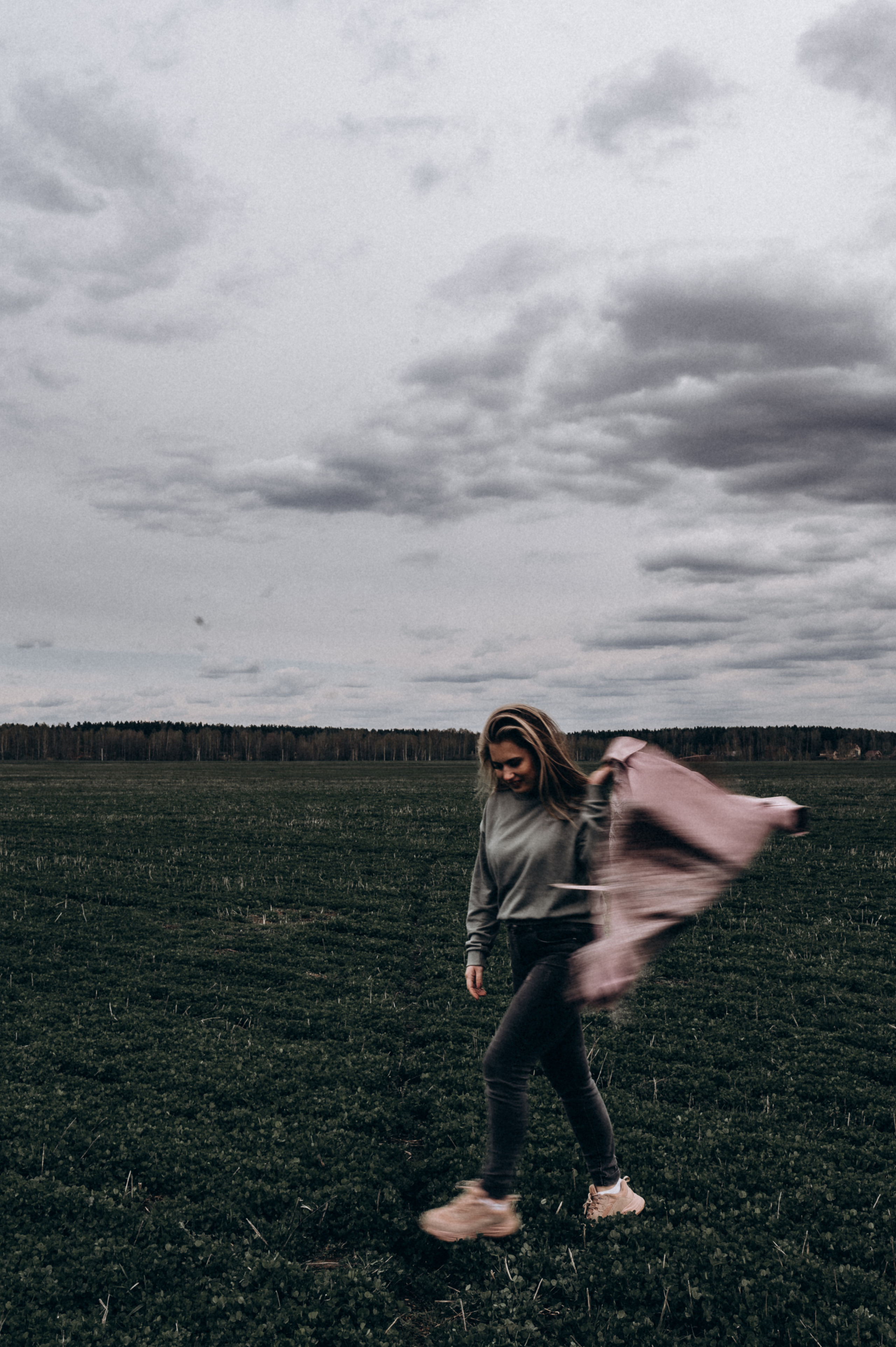 Индивидуальная фотосессия в поле Аня. Фотограф ПИТЕР СПБ Надежда Баранова