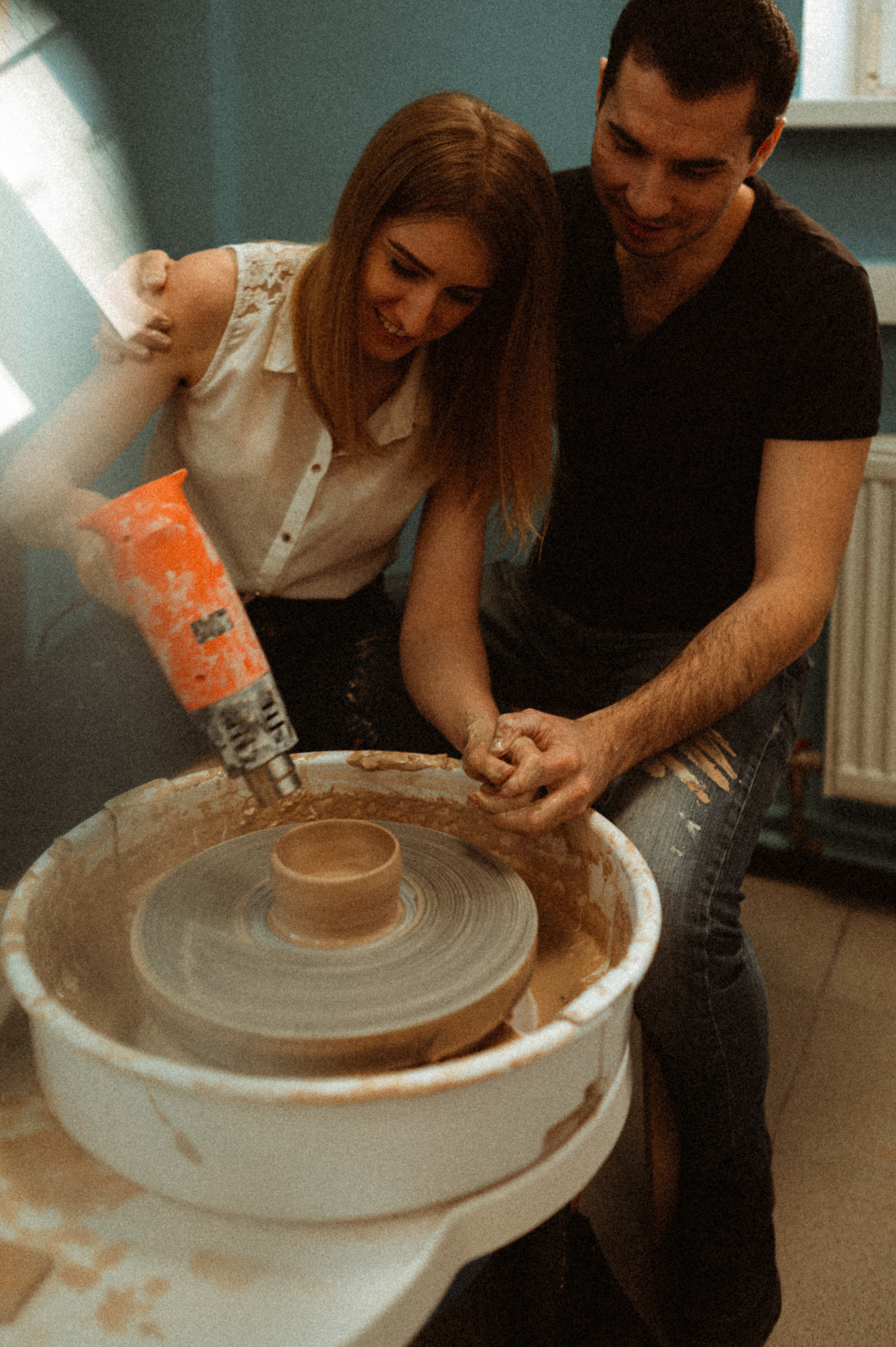 Лена+Петя лав стори гончарная мастерская. Фотограф ПИТЕР СПБ Надежда Баранова