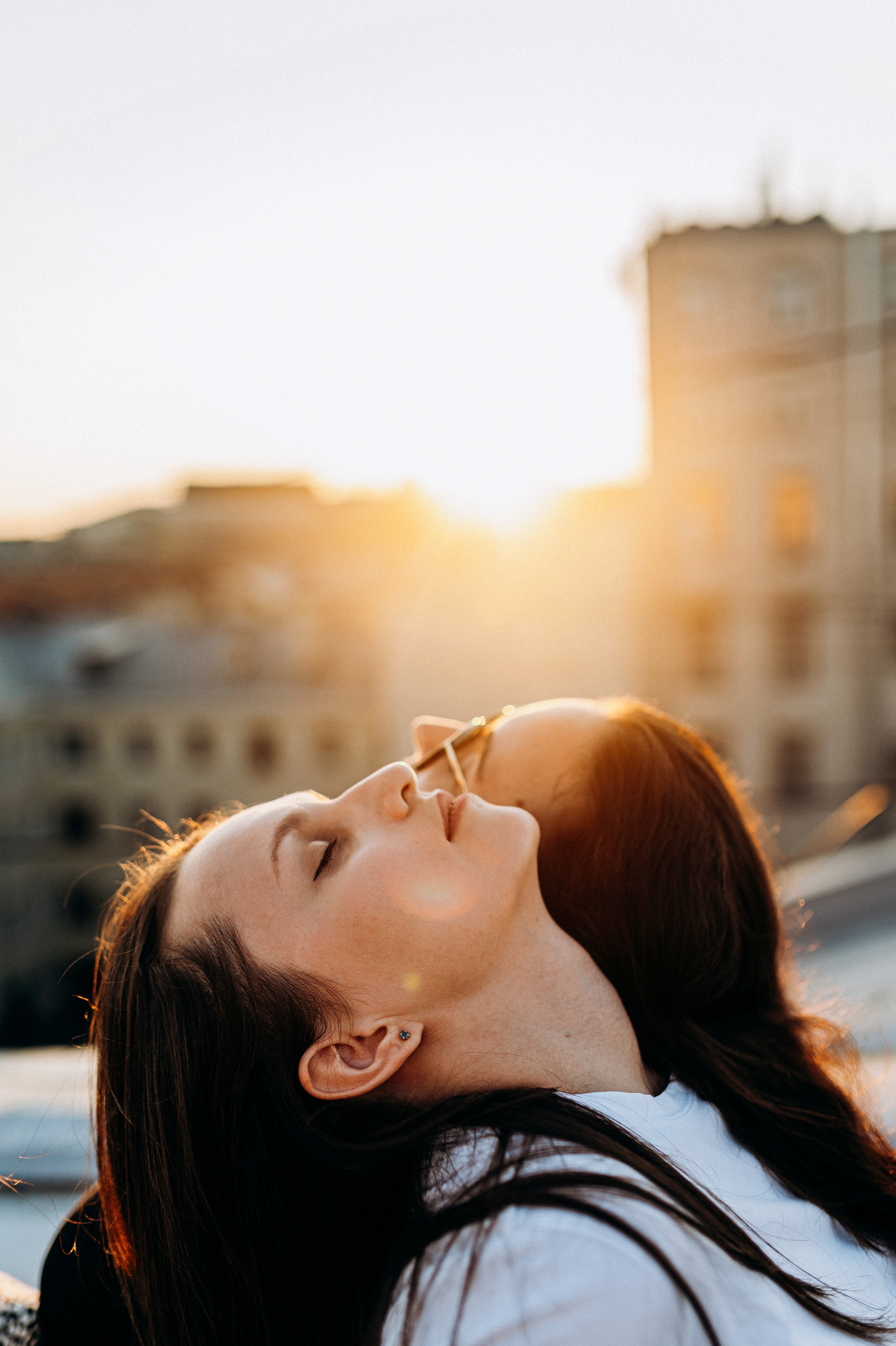 Две подруги крыша СПБ (Таня+Таня). Фотограф ПИТЕР СПБ Надежда Баранова