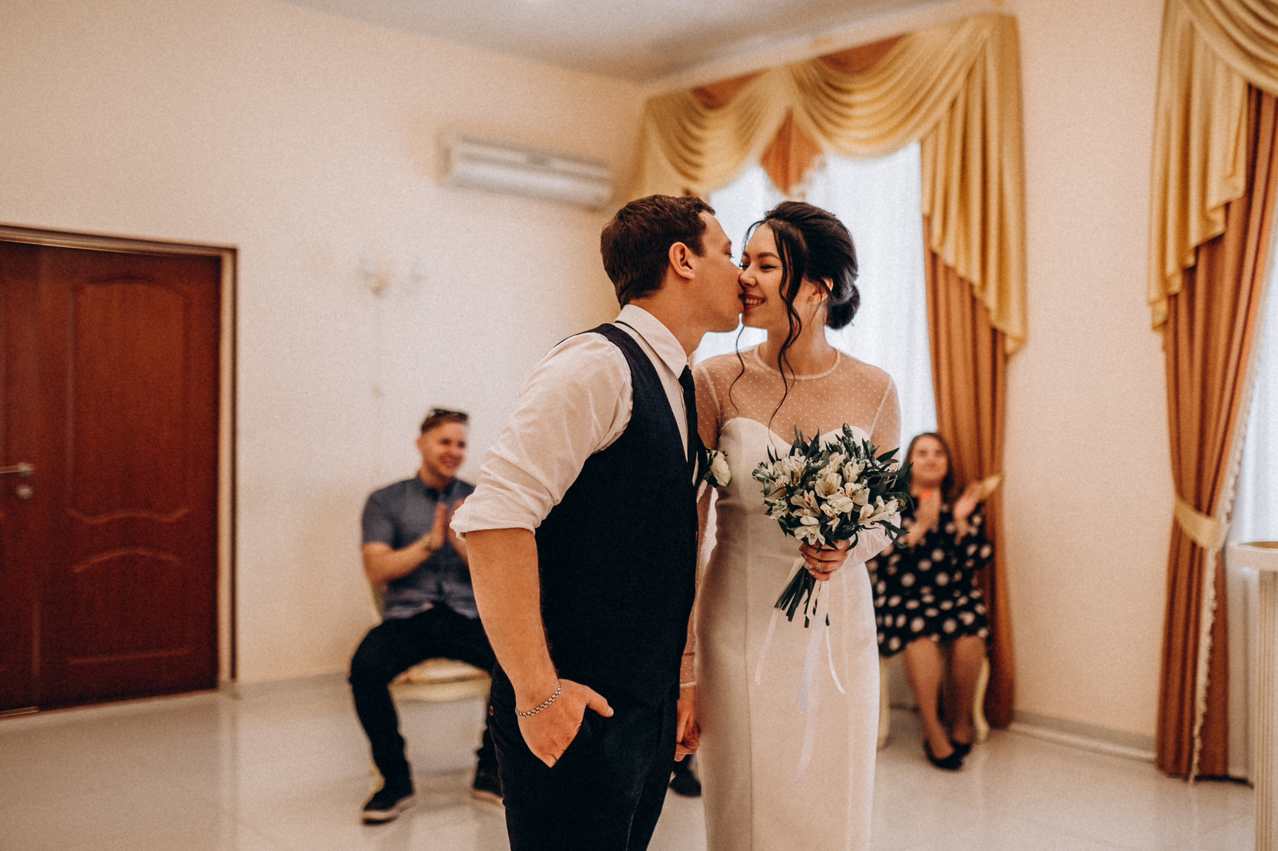 Свадьба Анастасия Сергей камерная (загс+прогулка). Фотограф ПИТЕР СПБ Надежда Баранова