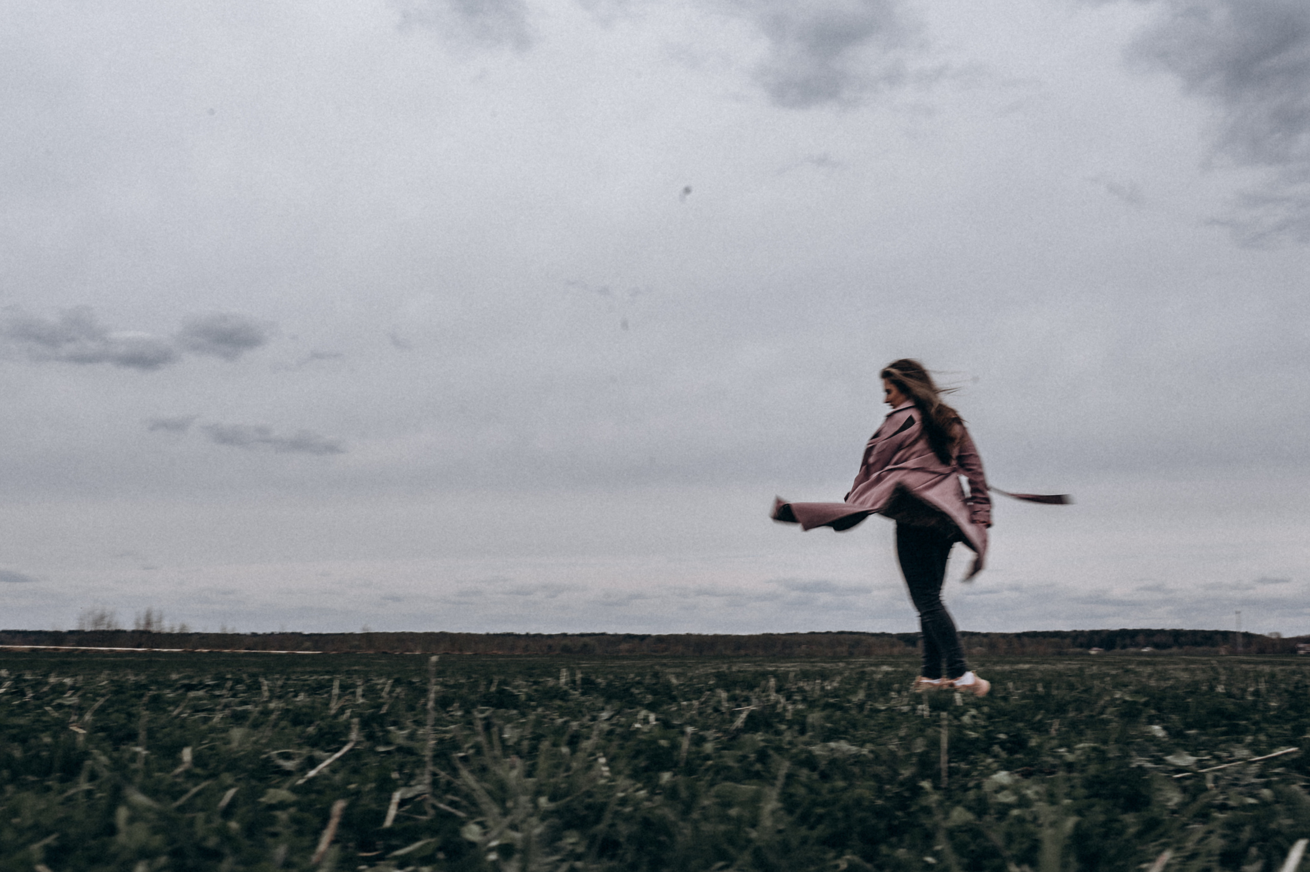 Индивидуальная фотосессия в поле Аня. Фотограф ПИТЕР СПБ Надежда Баранова