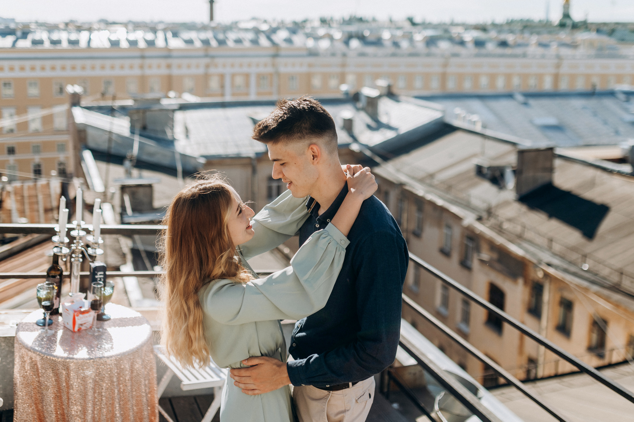 Предложение руки и сердца на крыше СПБ. Фотограф ПИТЕР СПБ Надежда Баранова