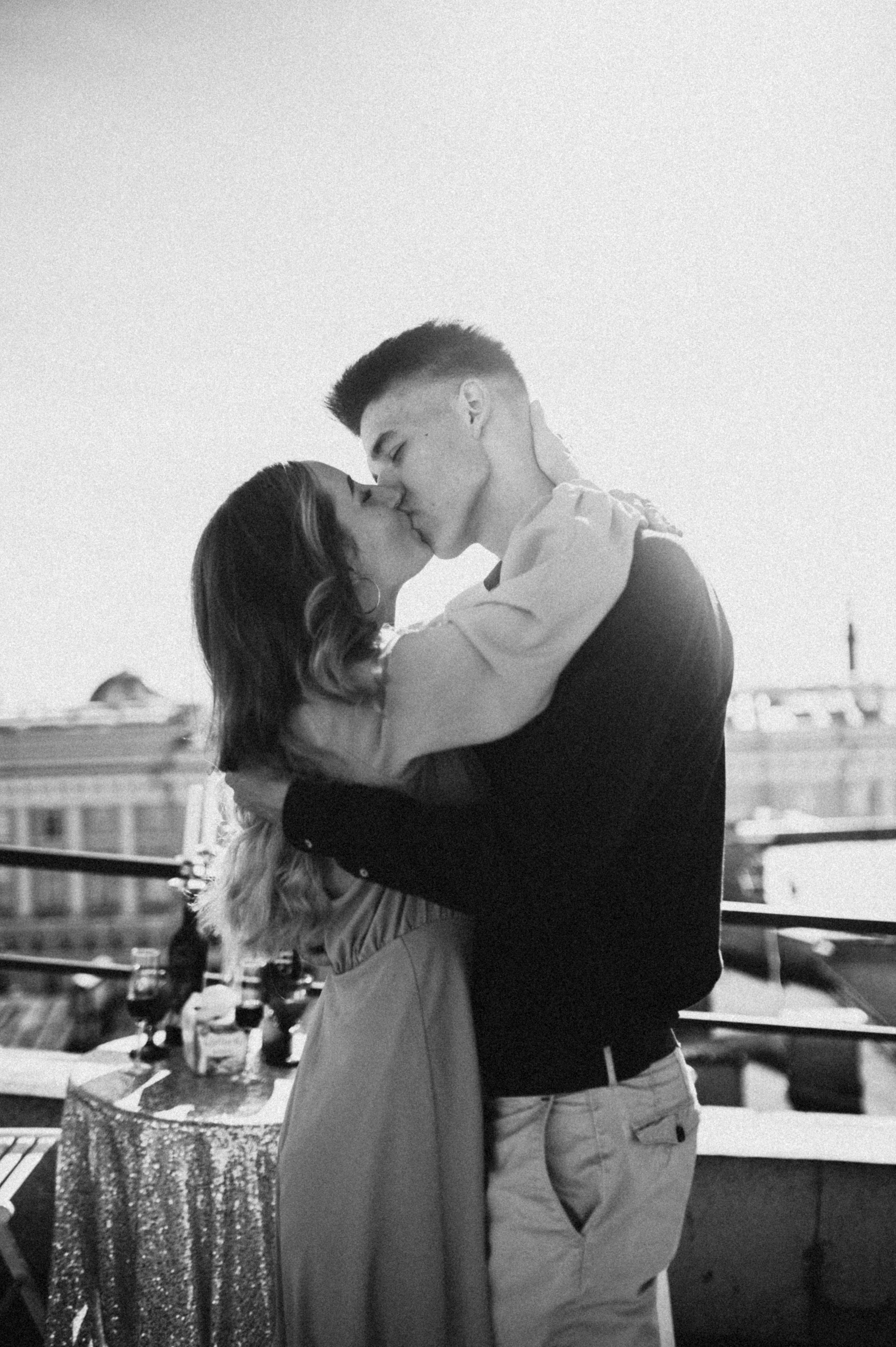 Предложение руки и сердца на крыше СПБ. Фотограф ПИТЕР СПБ Надежда Баранова