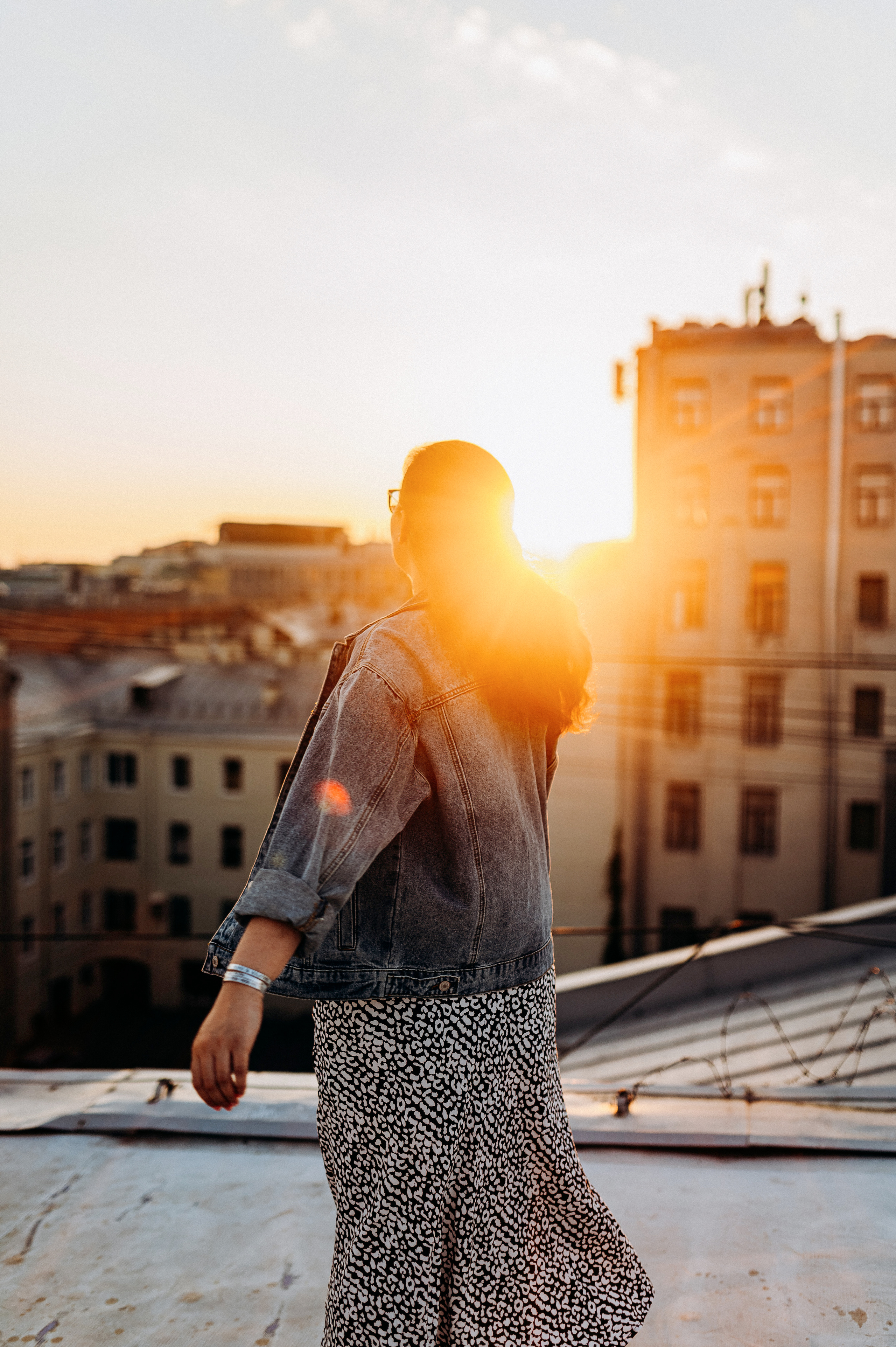 Две подруги крыша СПБ (Таня+Таня). Фотограф ПИТЕР СПБ Надежда Баранова